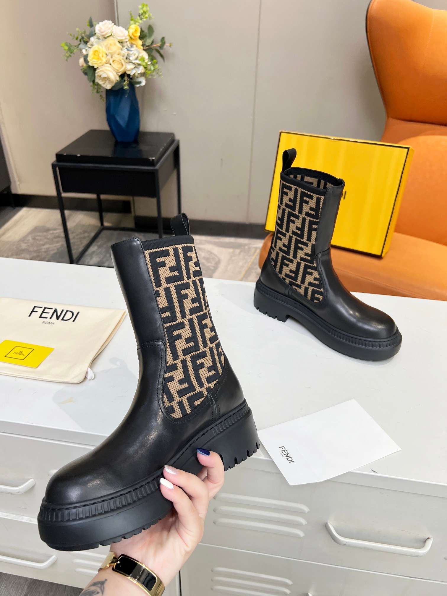 Women F*endi Top Sneaker