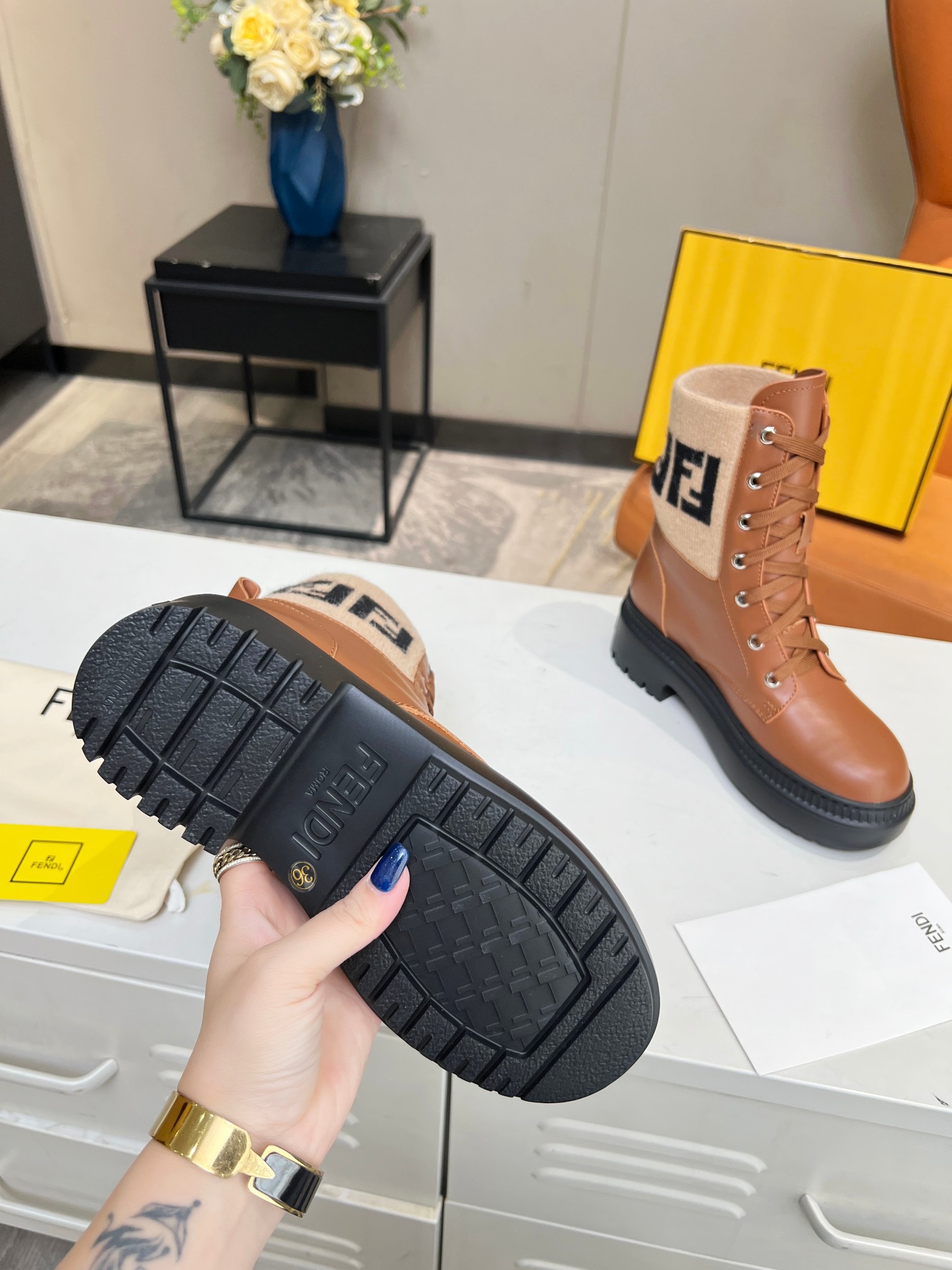 Women F*endi Top Sneaker