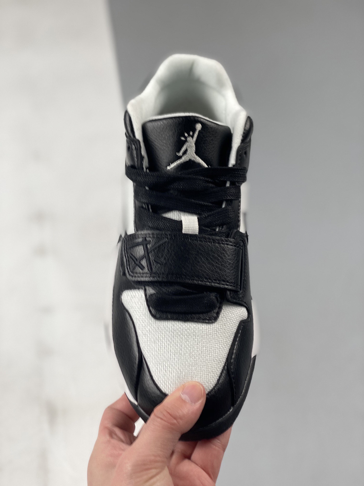 Nike Air Jordan cut the check aj