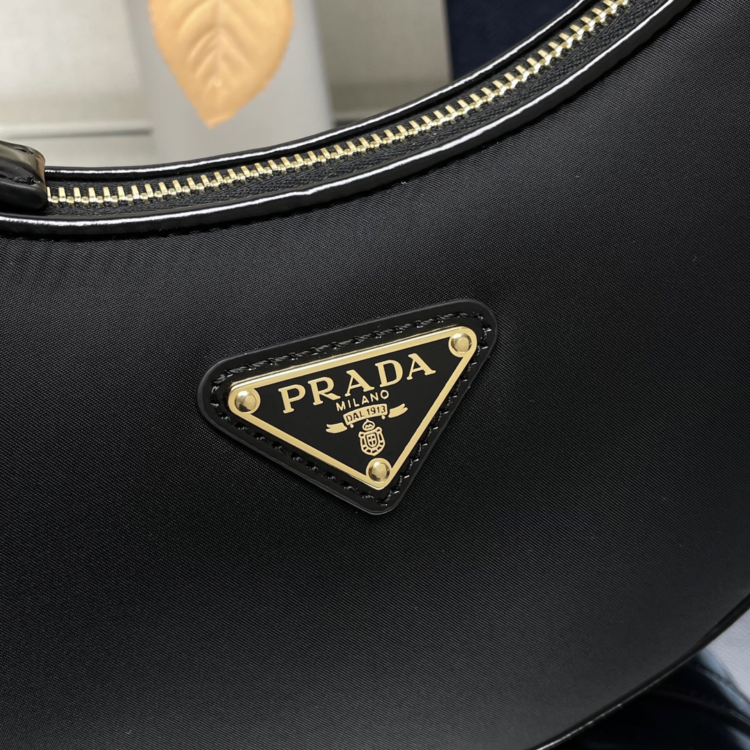 P*rada Bag Top Quality