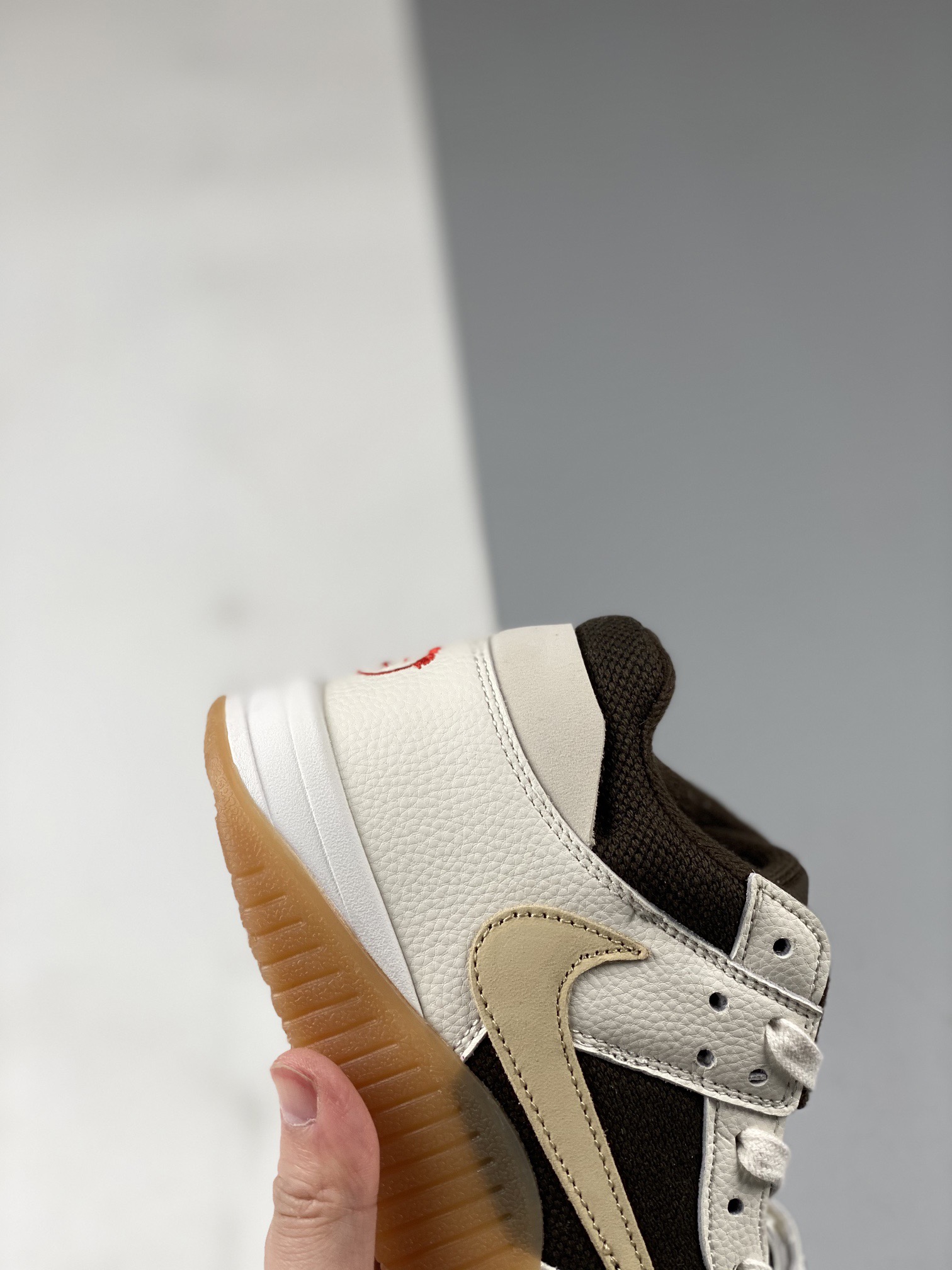 Nike Air Jordan cut the check aj