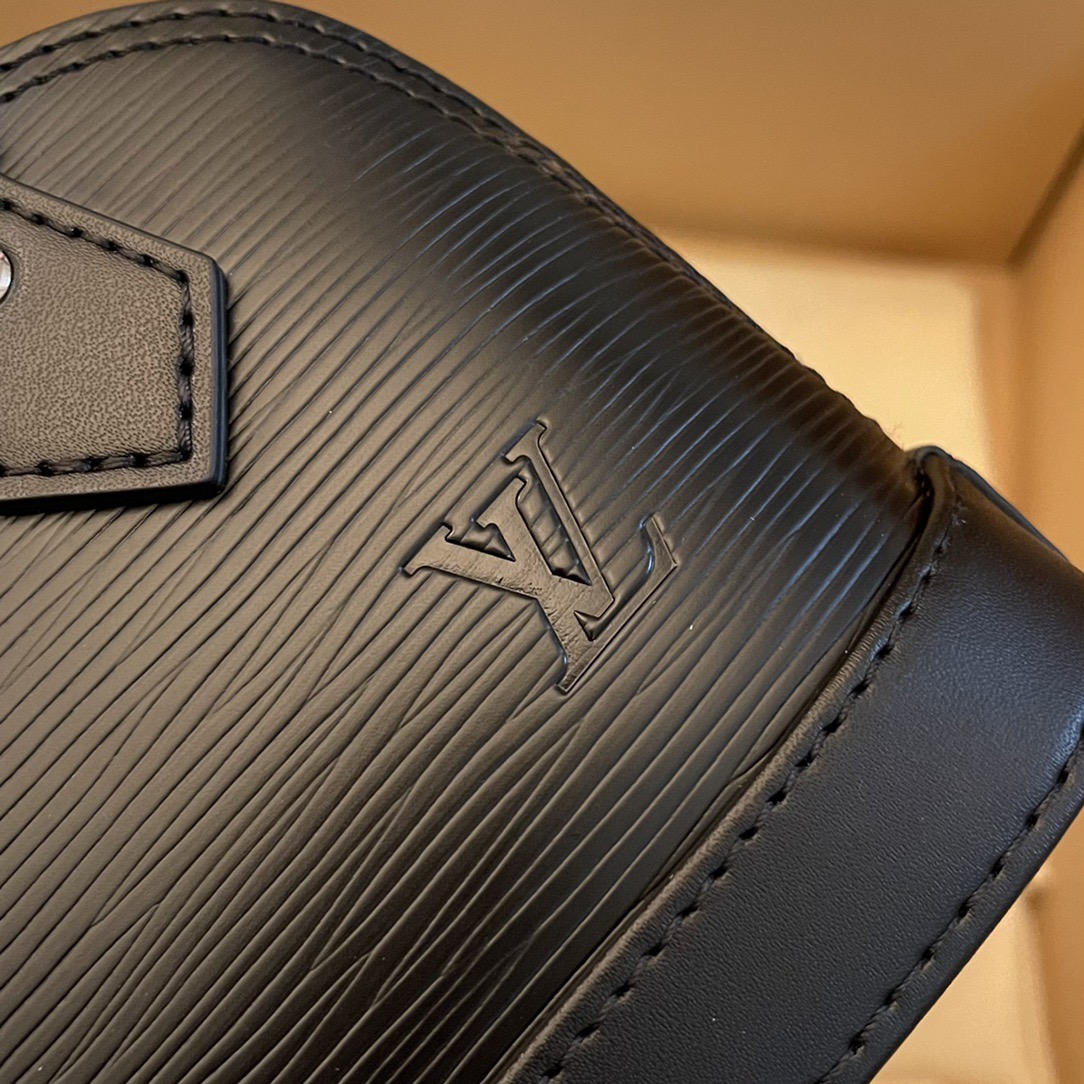 L*ouis V*uitton Top Bag