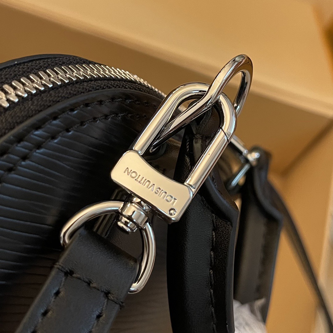 L*ouis V*uitton Top Bag