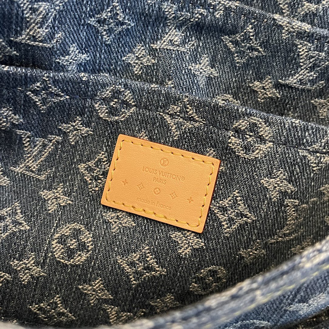 L*ouis V*uitton Top Bag