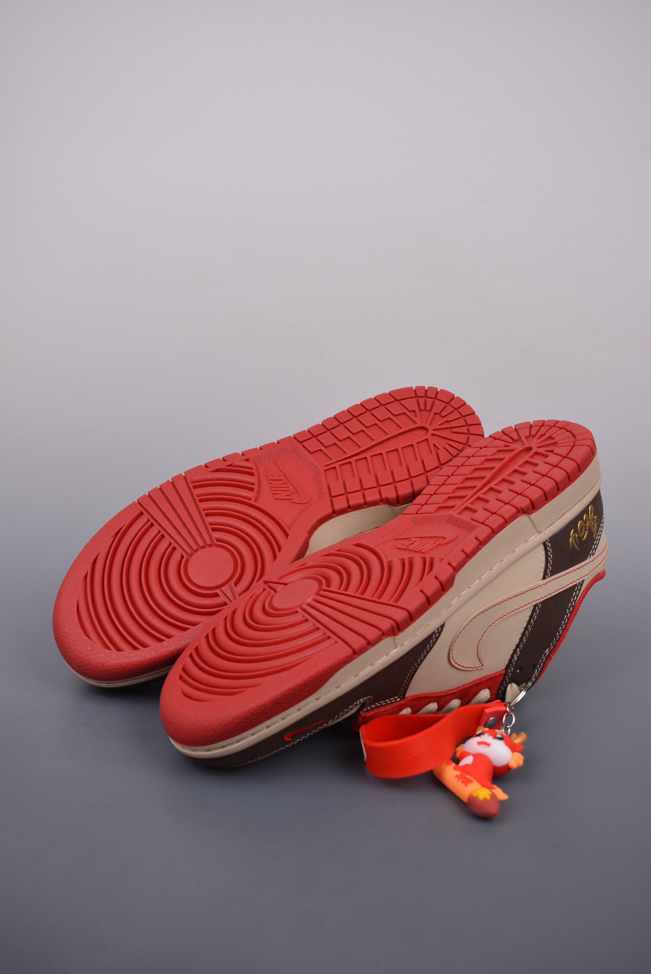 Men Women Nike SB Dunk Low