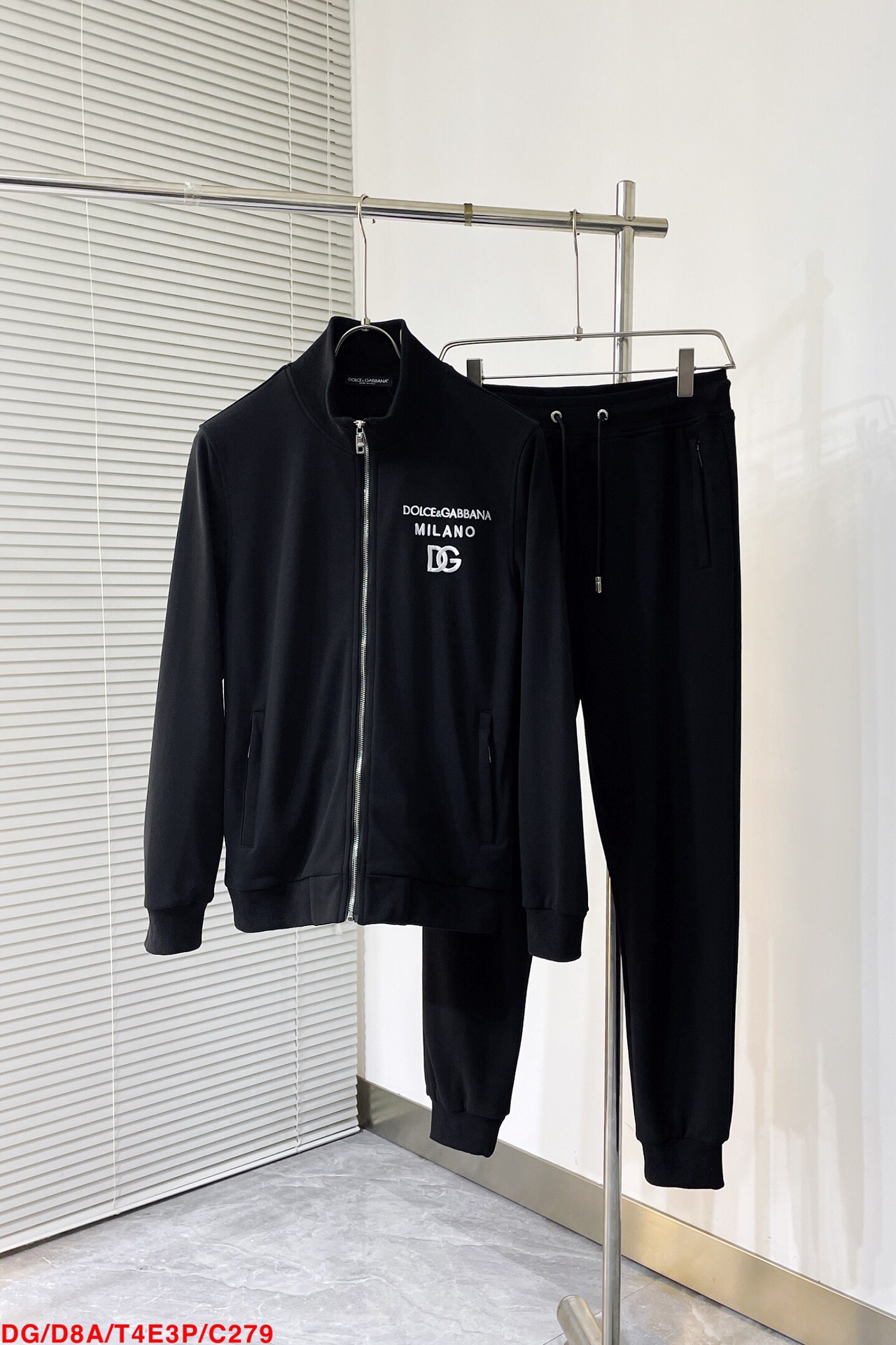 Men suits Top Quality