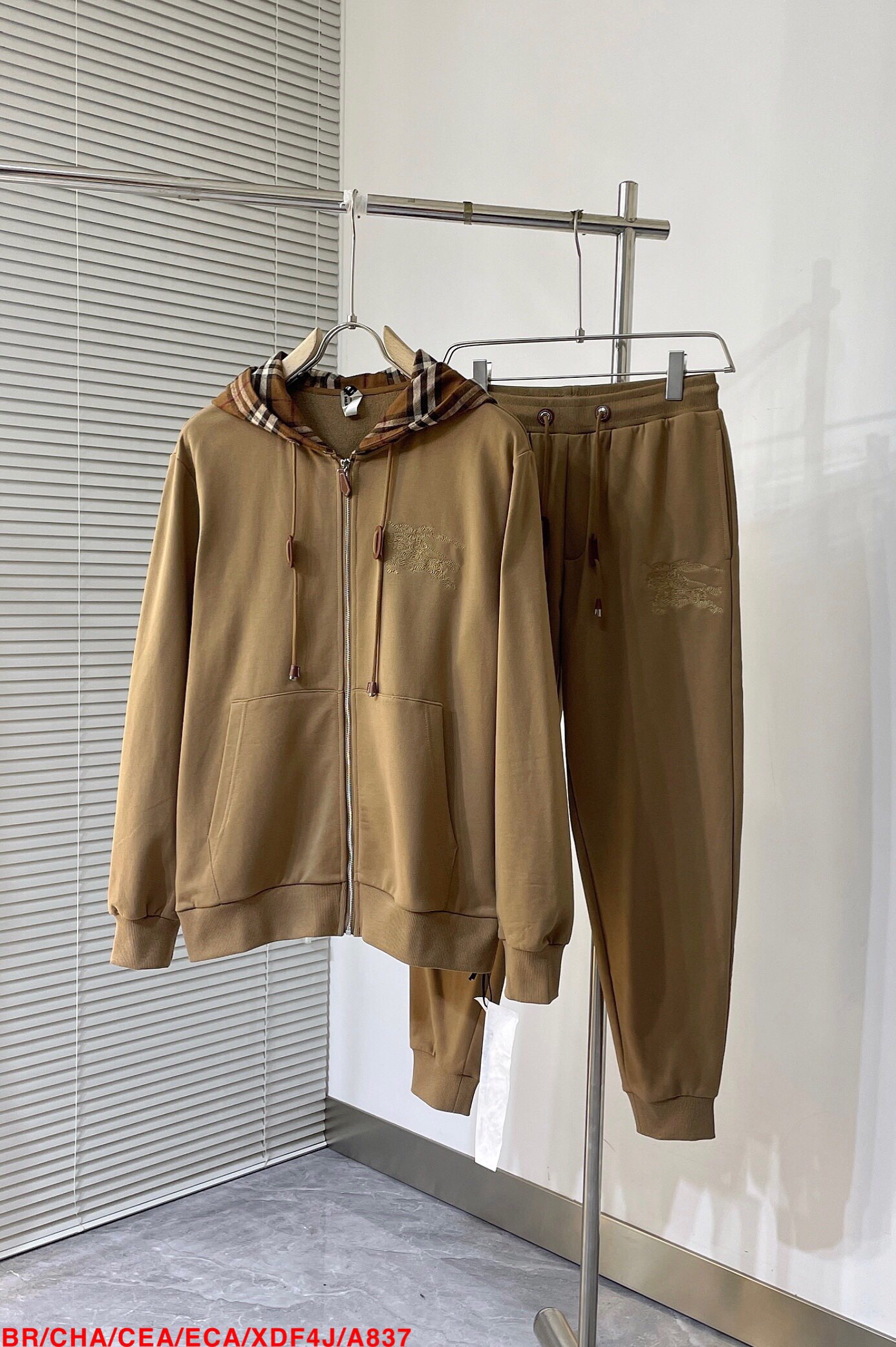 Men suits Top Quality