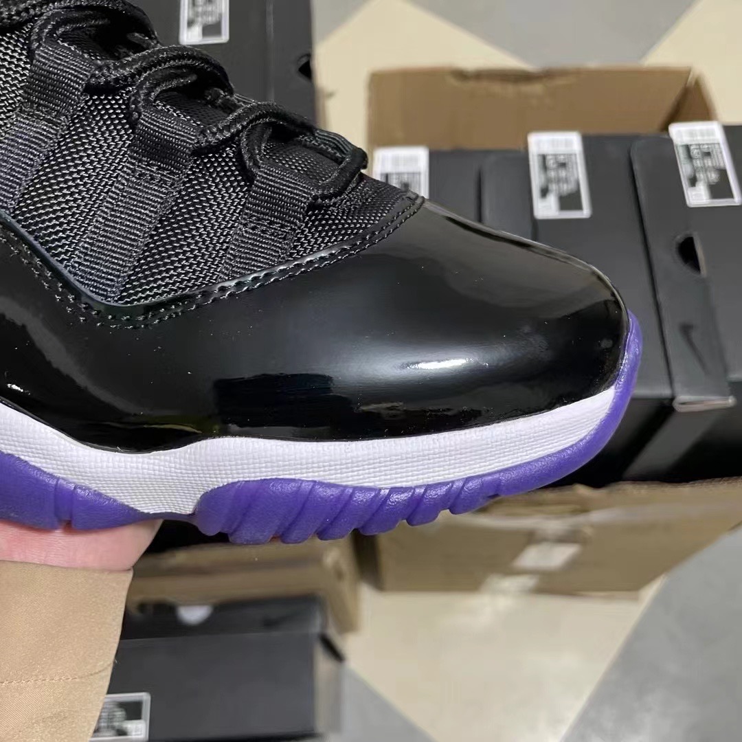 NIKE Air Jordan 11（）