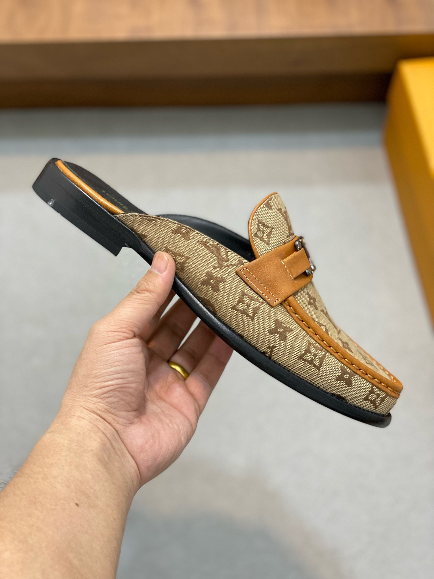 Men L*ouis V*uitton Top Slippers