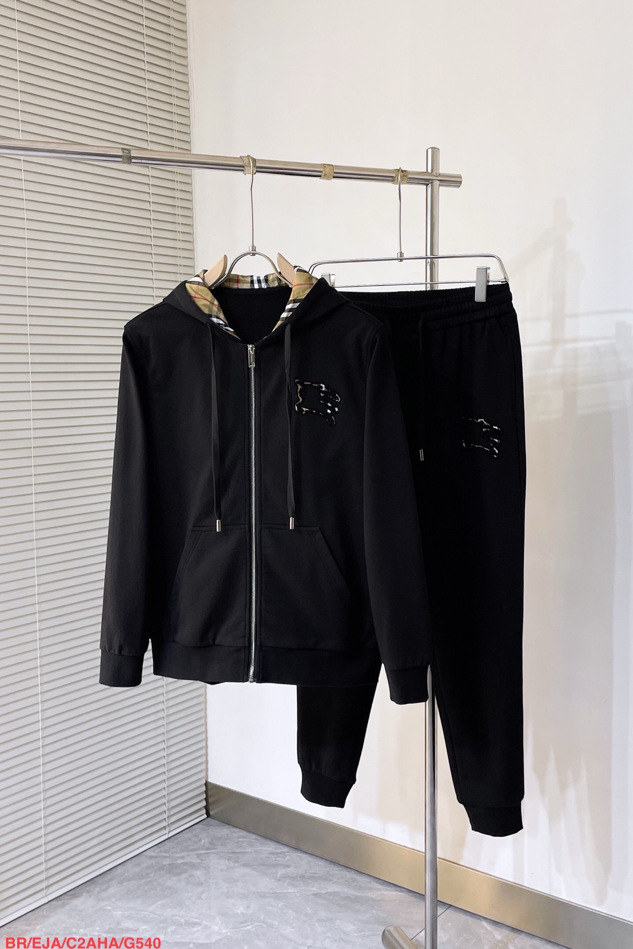 Men suits Top Quality