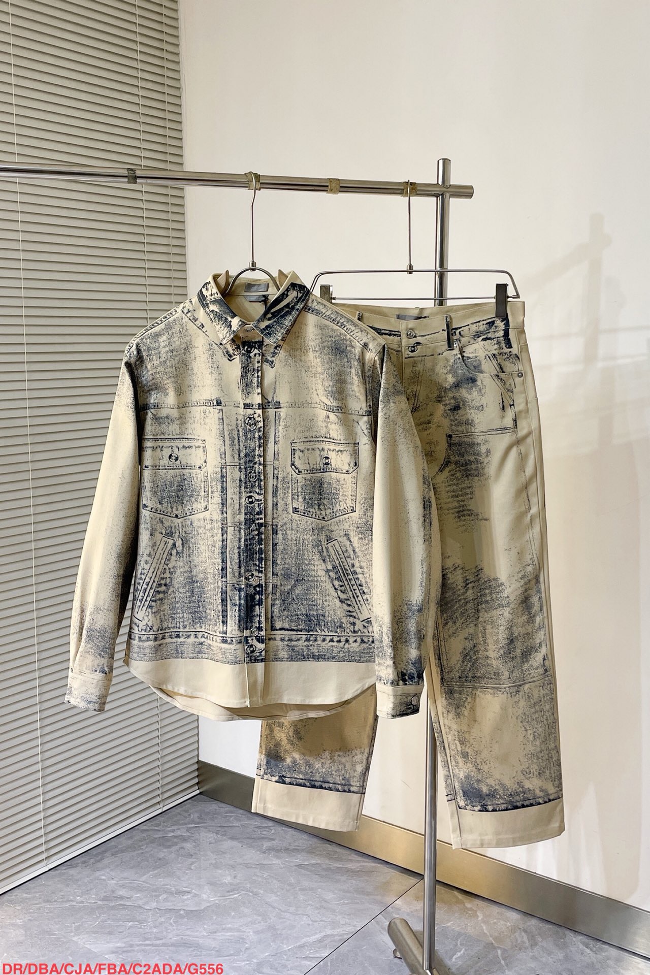 Men suits Top Quality