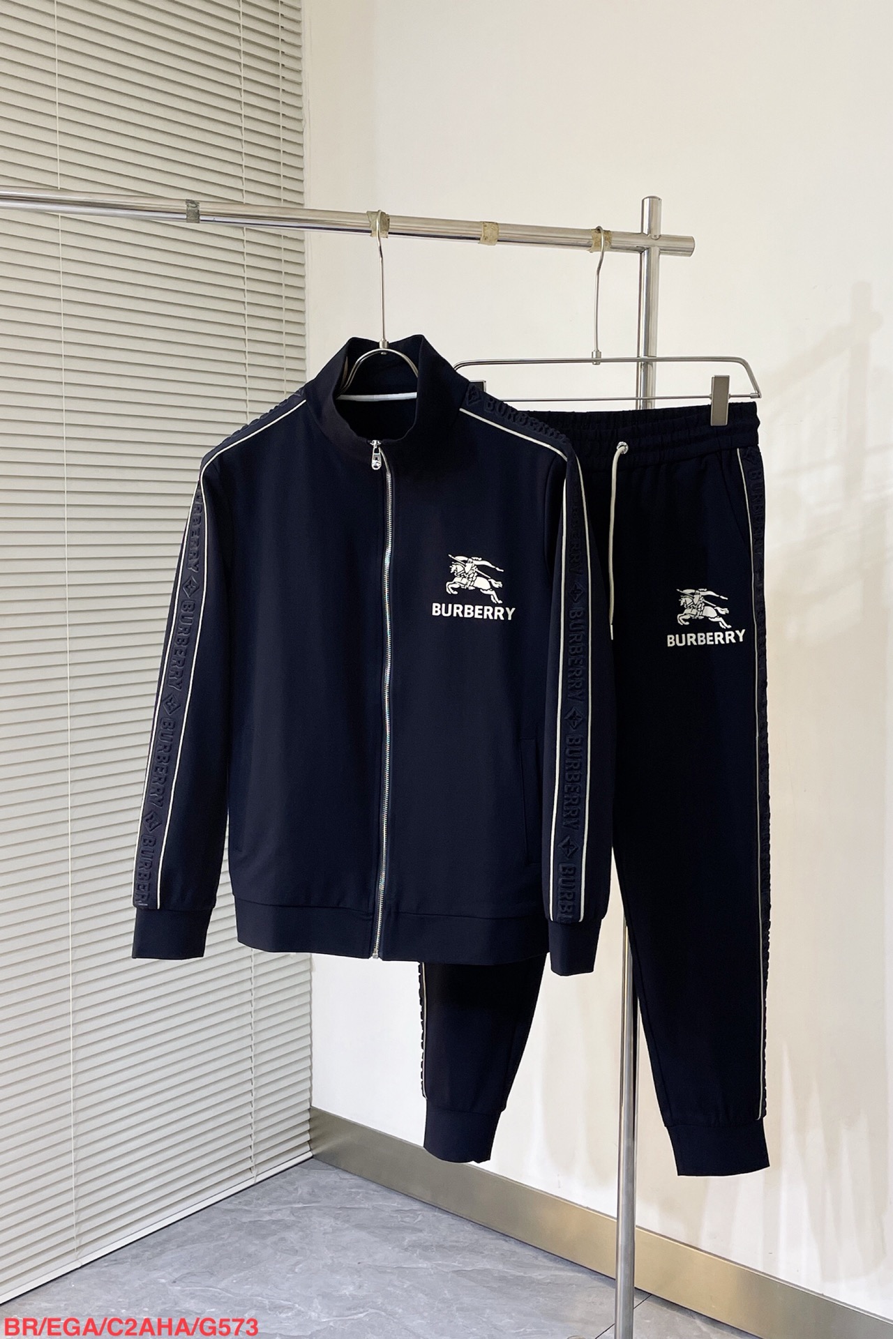 Men suits Top Quality