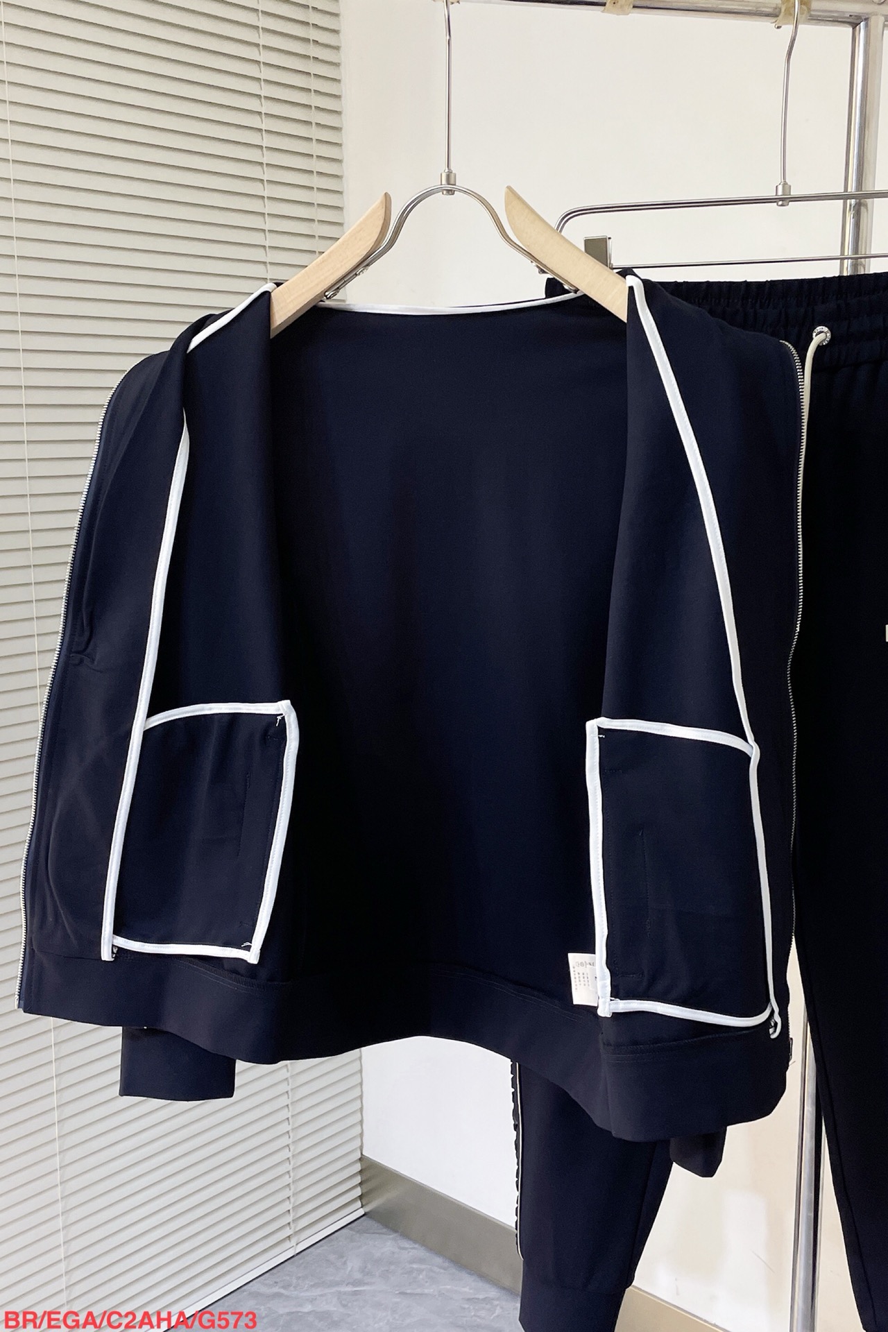 Men suits Top Quality