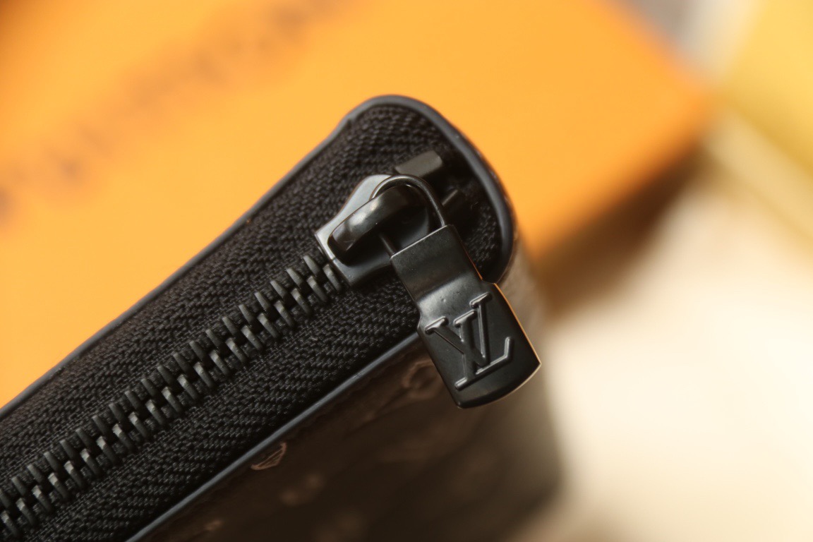 L*ouis V*uitton Top Bag