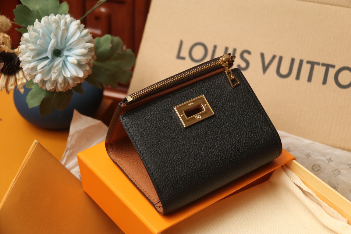 *ouis V*uitton Top Bag