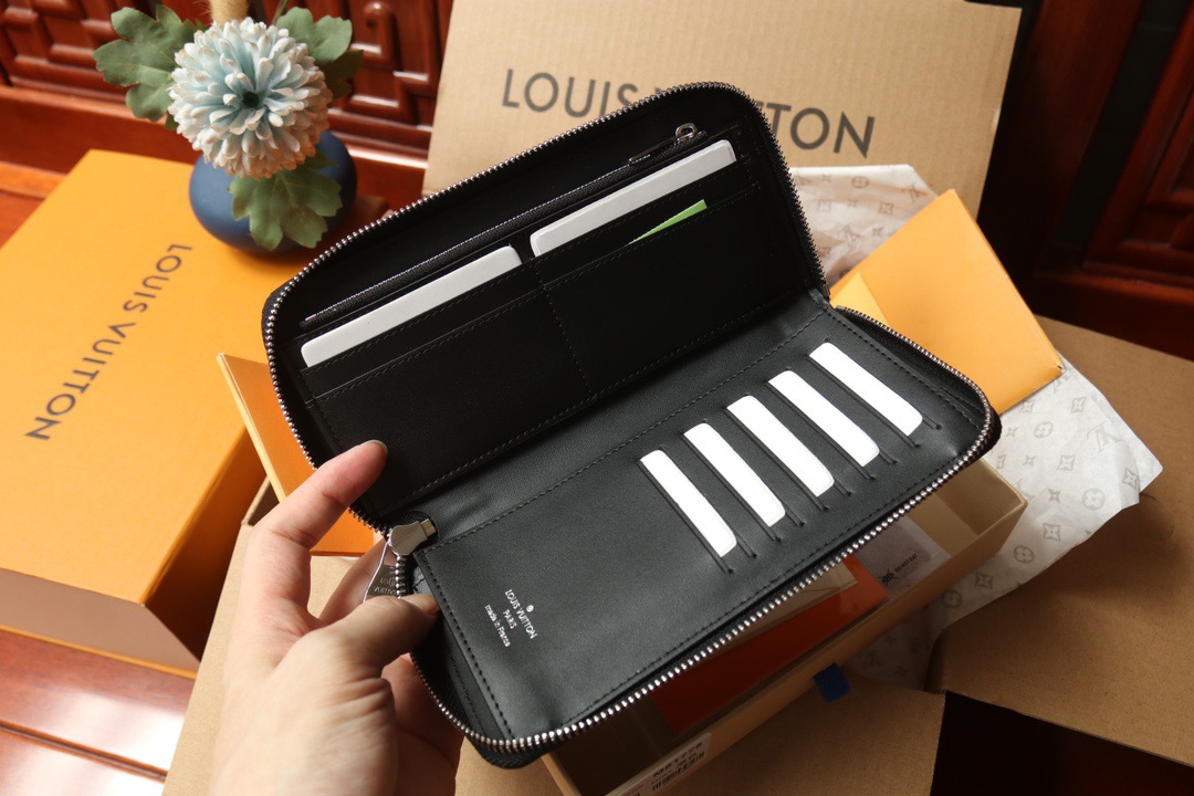 L*ouis V*uitton Top Bag