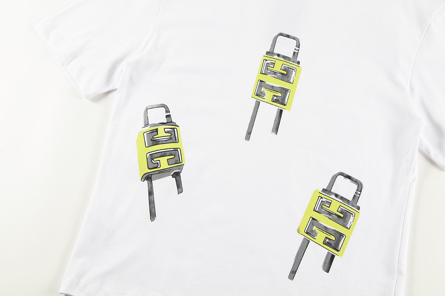 Men T-shirt Top Quality