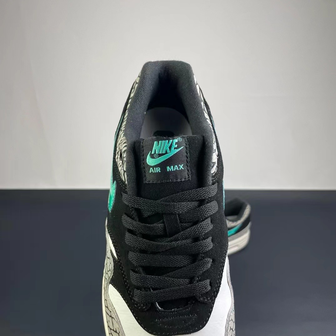 Nike Air Max+O WF ）