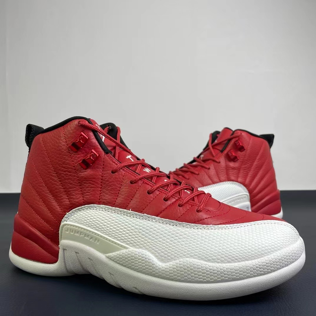 Air Jordan 12