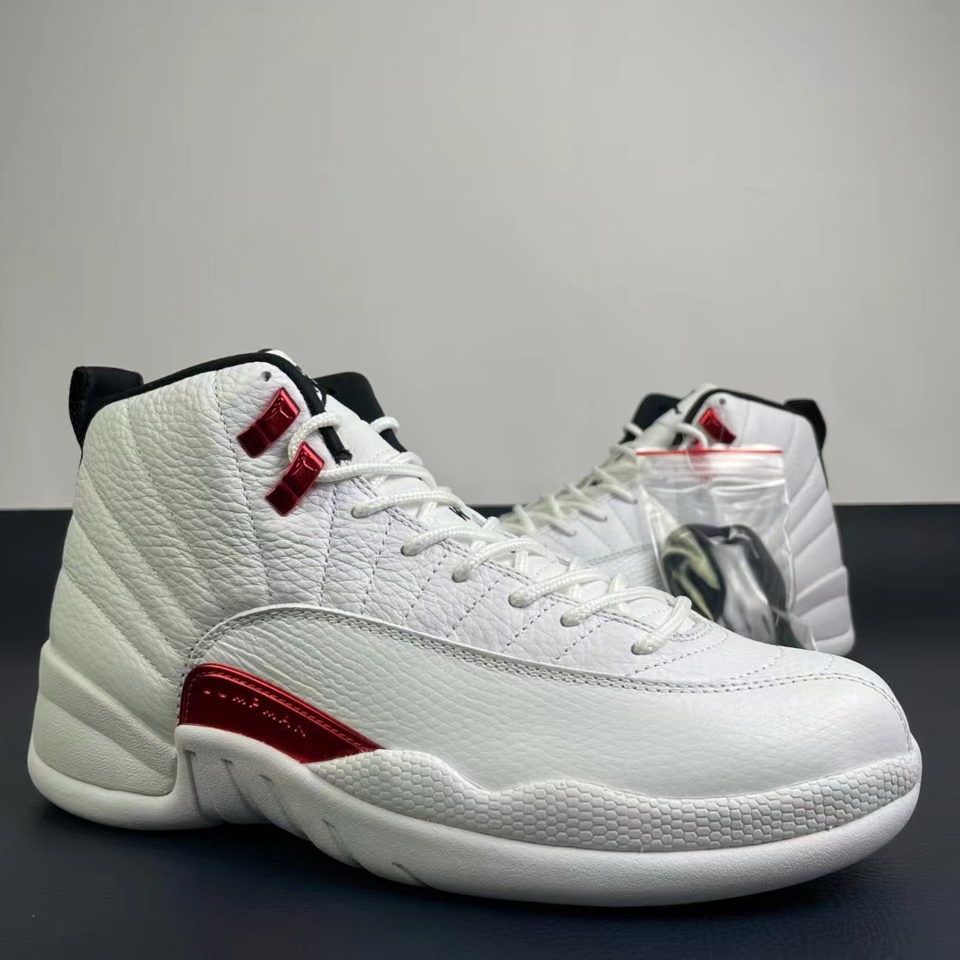Air Jordan 12