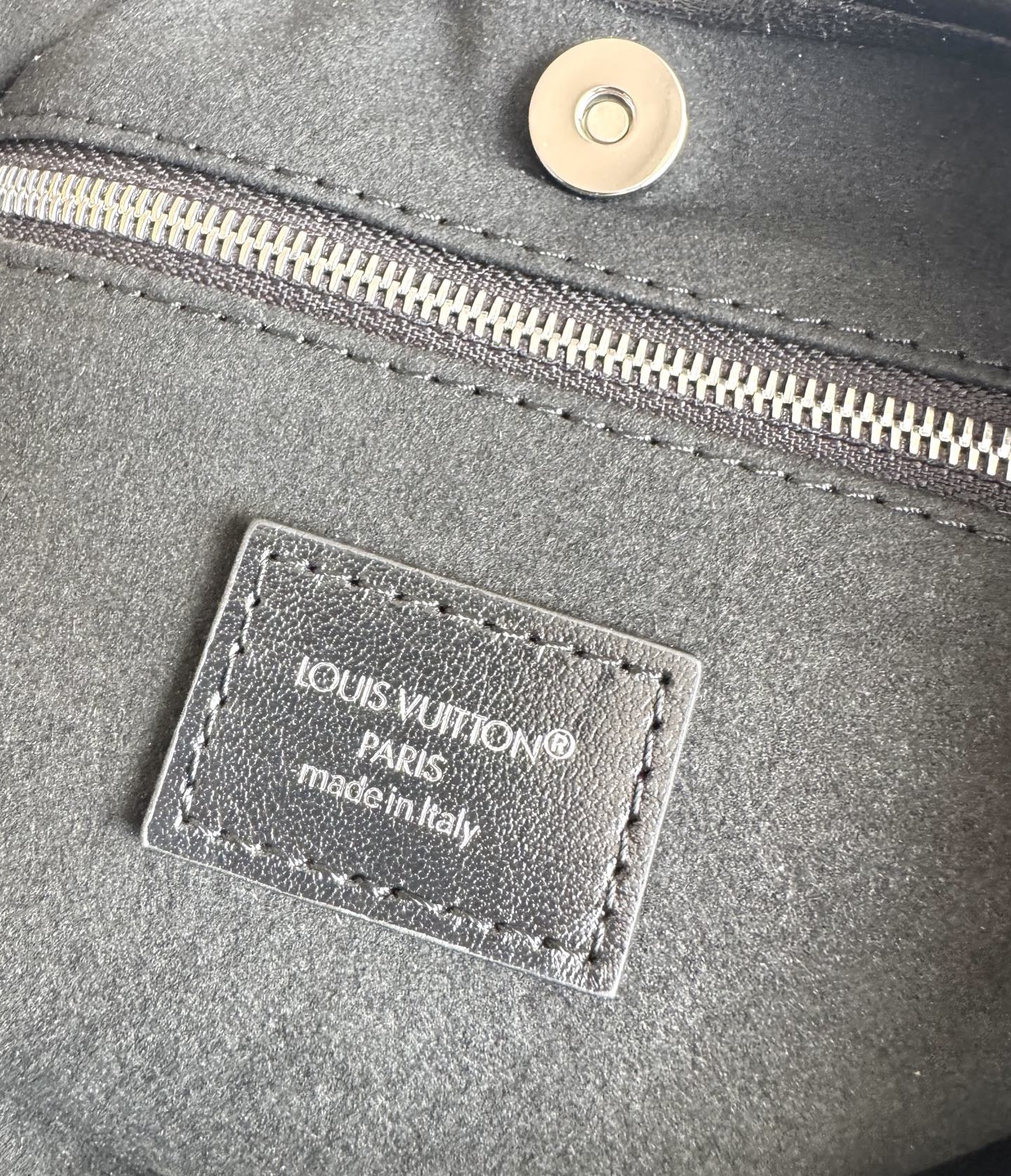 L*ouis V*uitton Top Bag