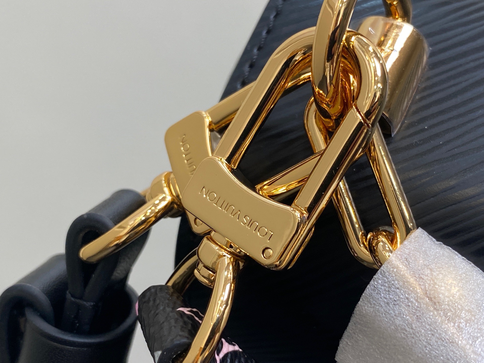 L*ouis V*uitton Top Bag