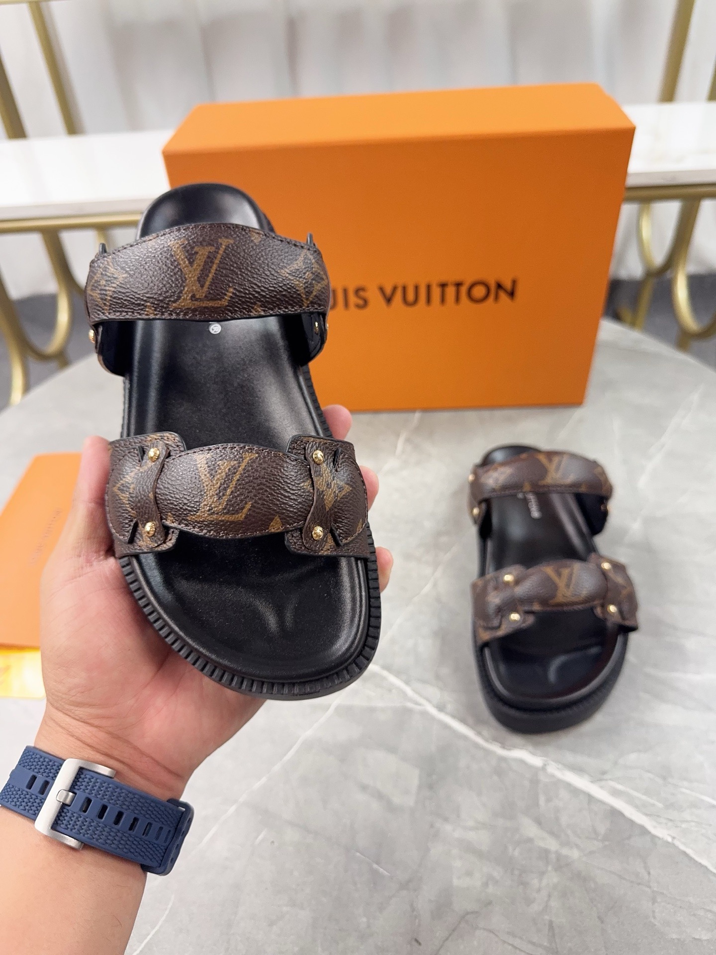 Women L*ouis V*uitton Top Sandals