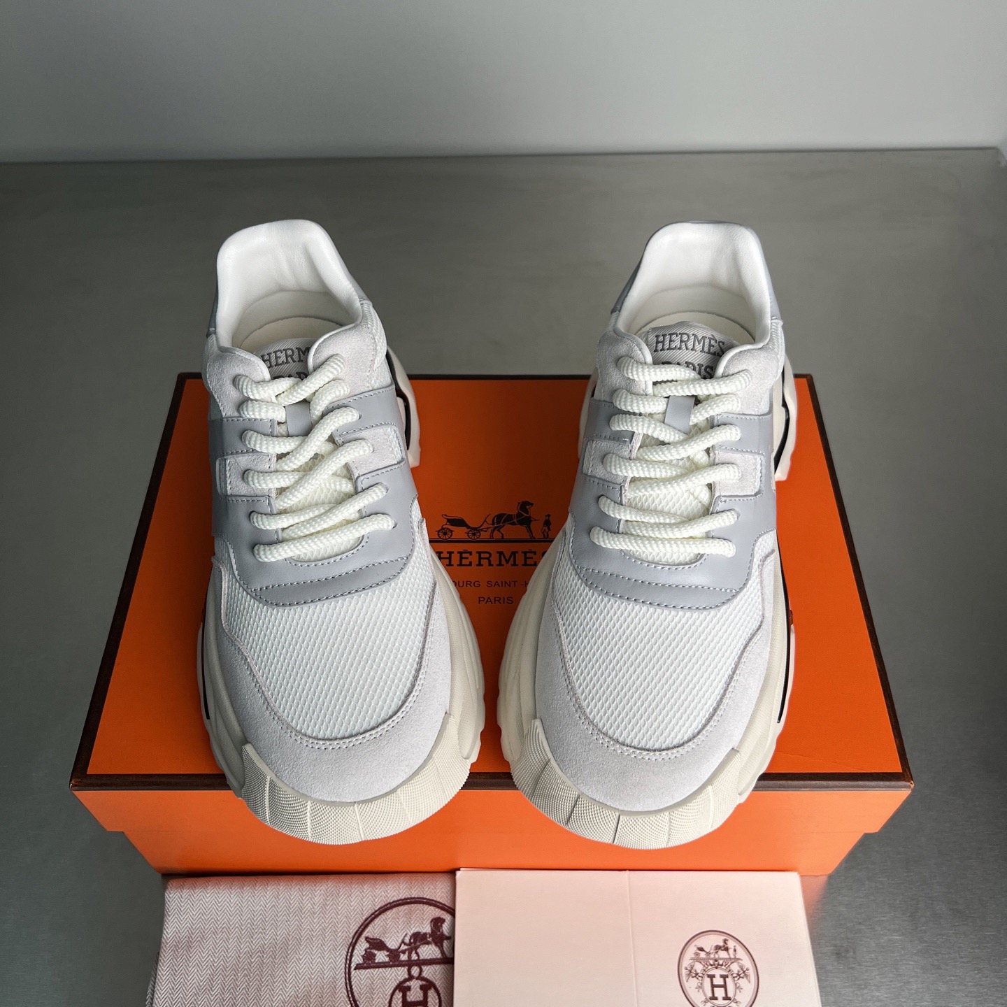 Men H*ermes Top Sneaker