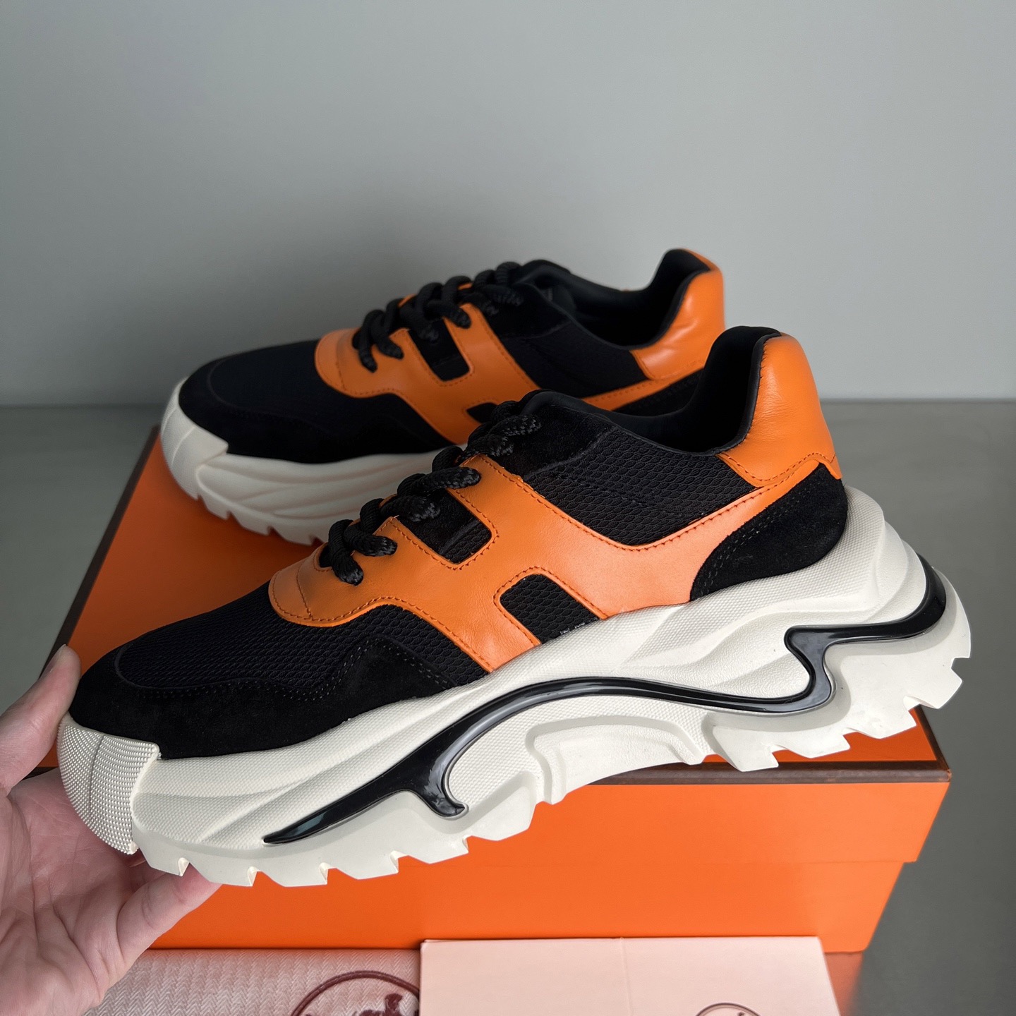 Men H*ermes Top Sneaker