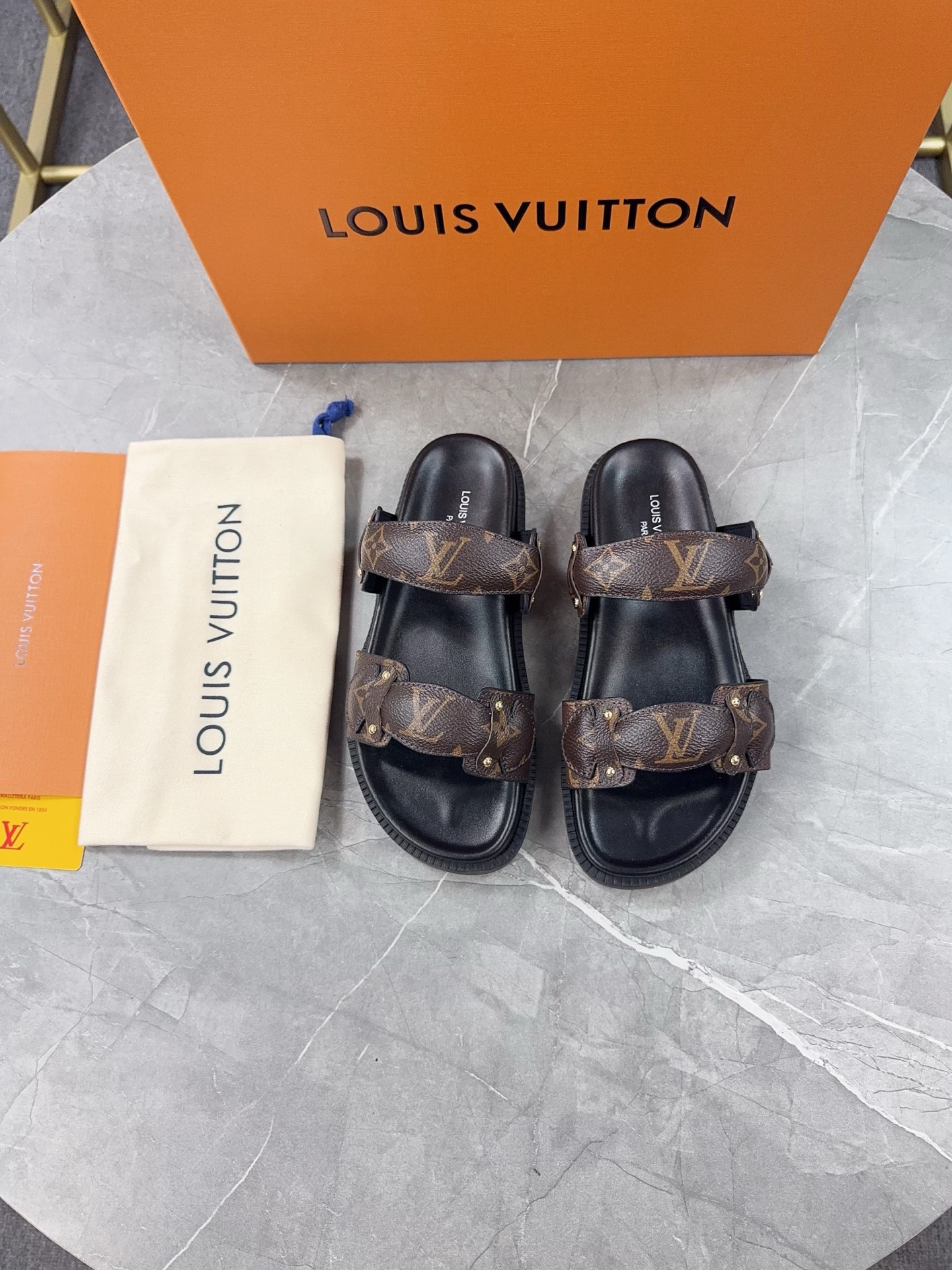 Women L*ouis V*uitton Top Sandals
