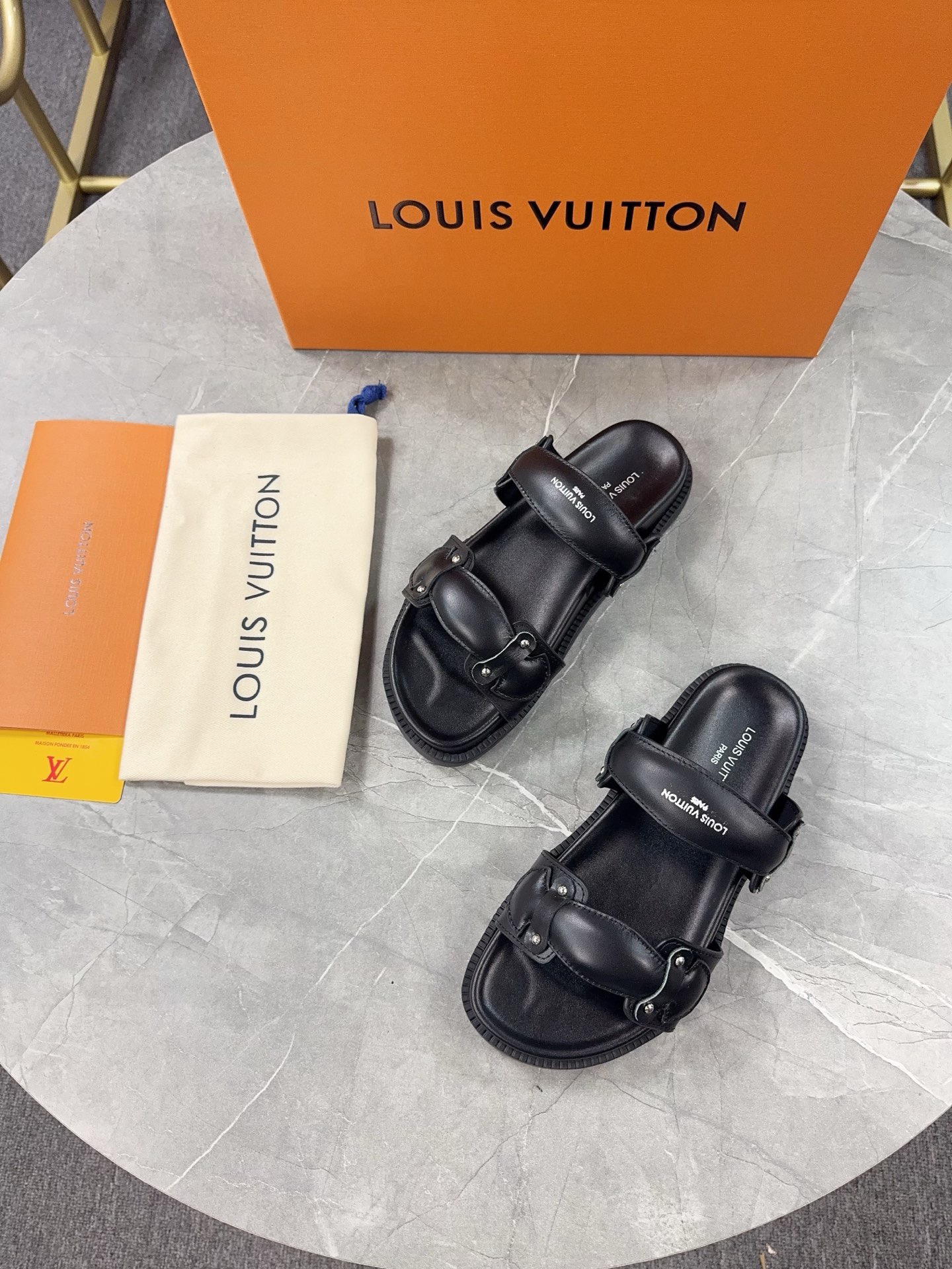 Women L*ouis V*uitton Top Sandals