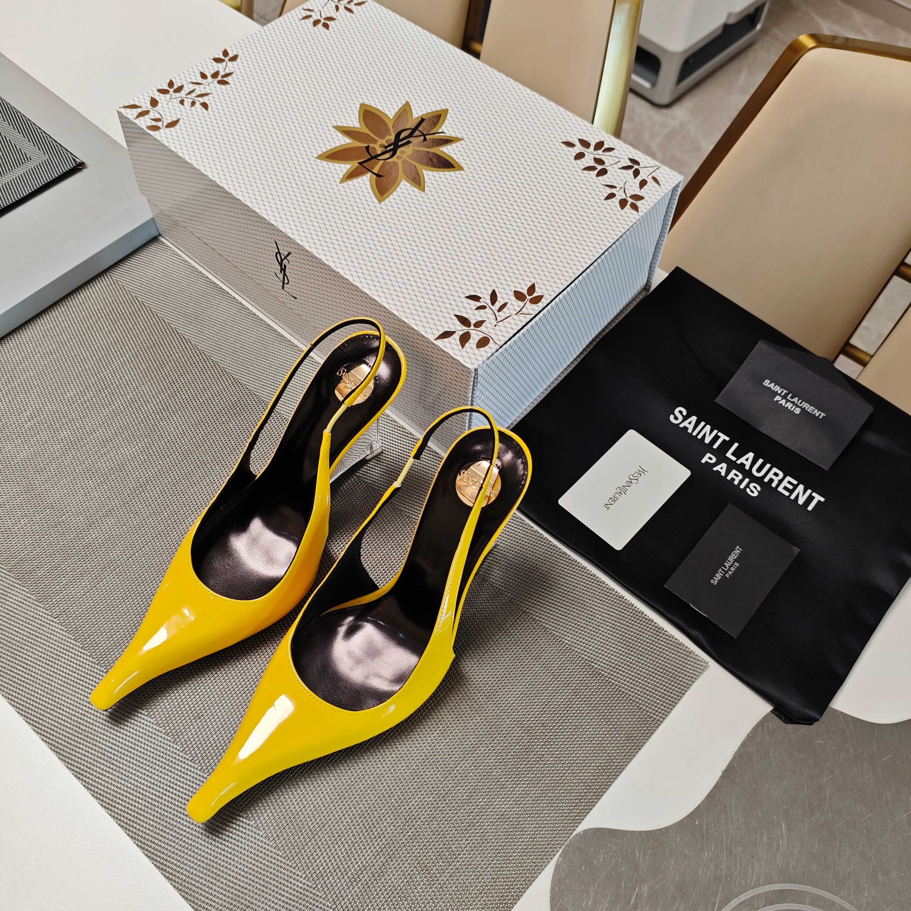 Women Y*SL Top Pumps