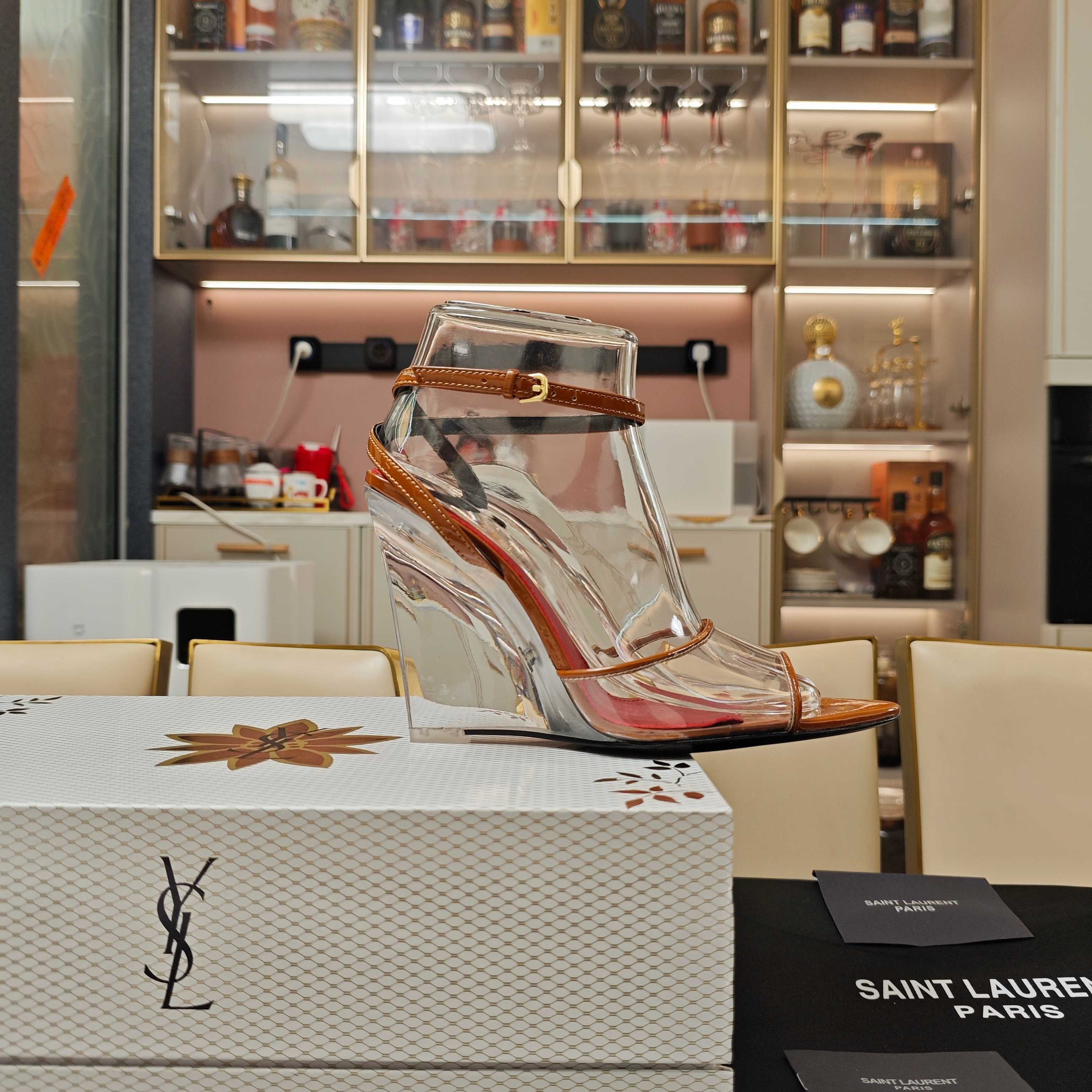 Women Y*SL Top Pumps