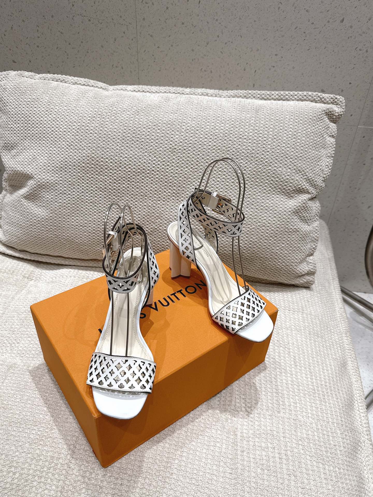 Women L*ouis V*uitton Top Sandals