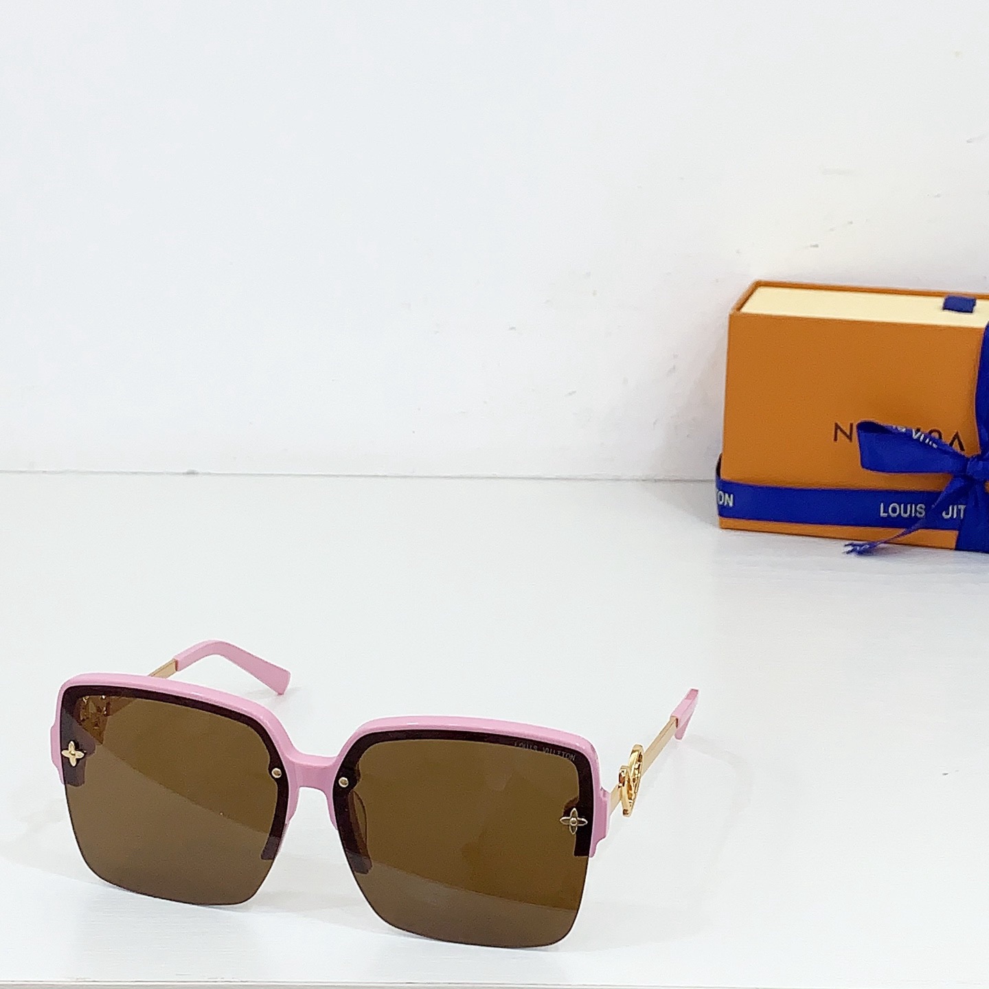 Top Quality L*ouis V*uitton Glasses