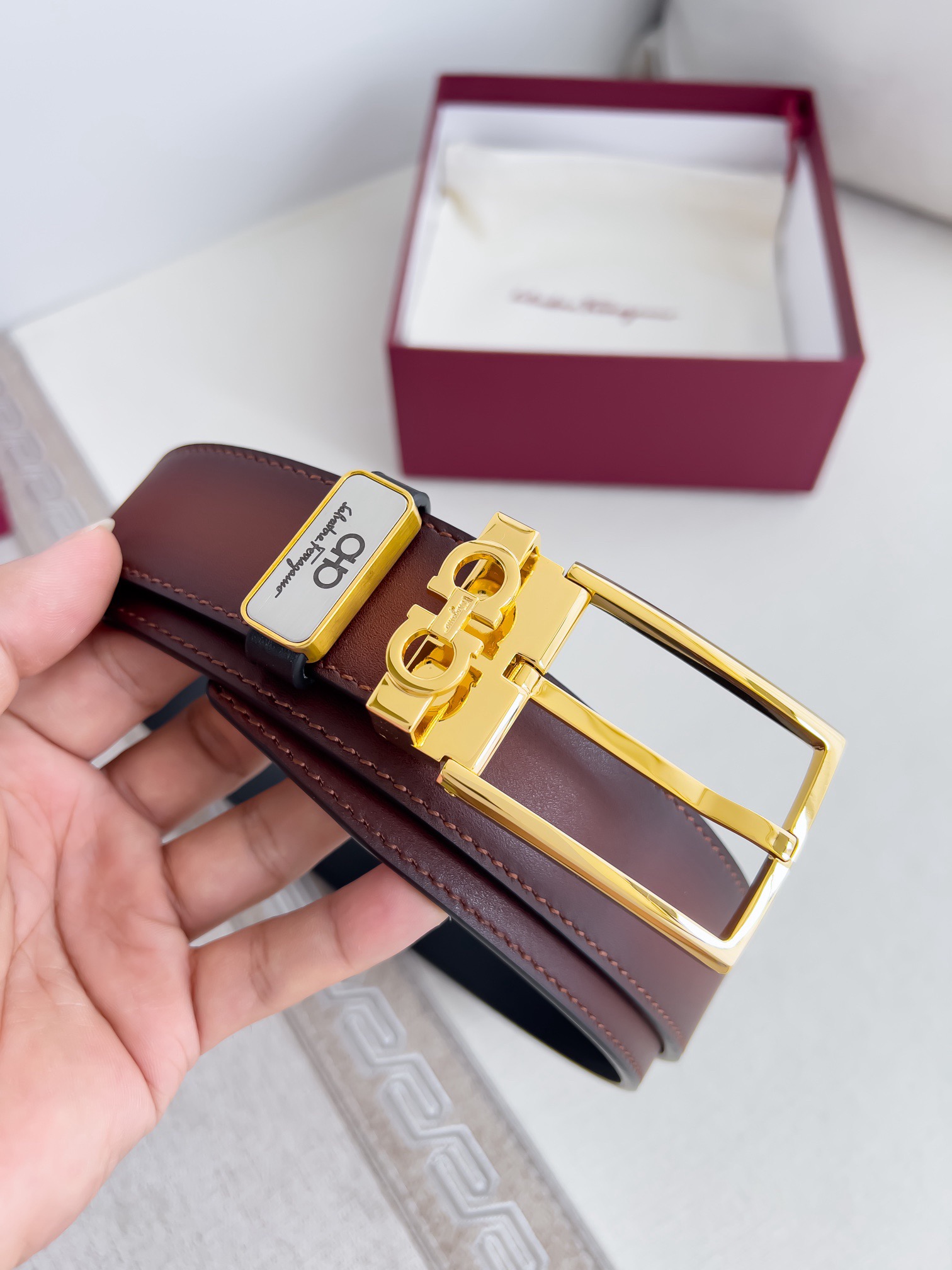 F*erragamo Top Version