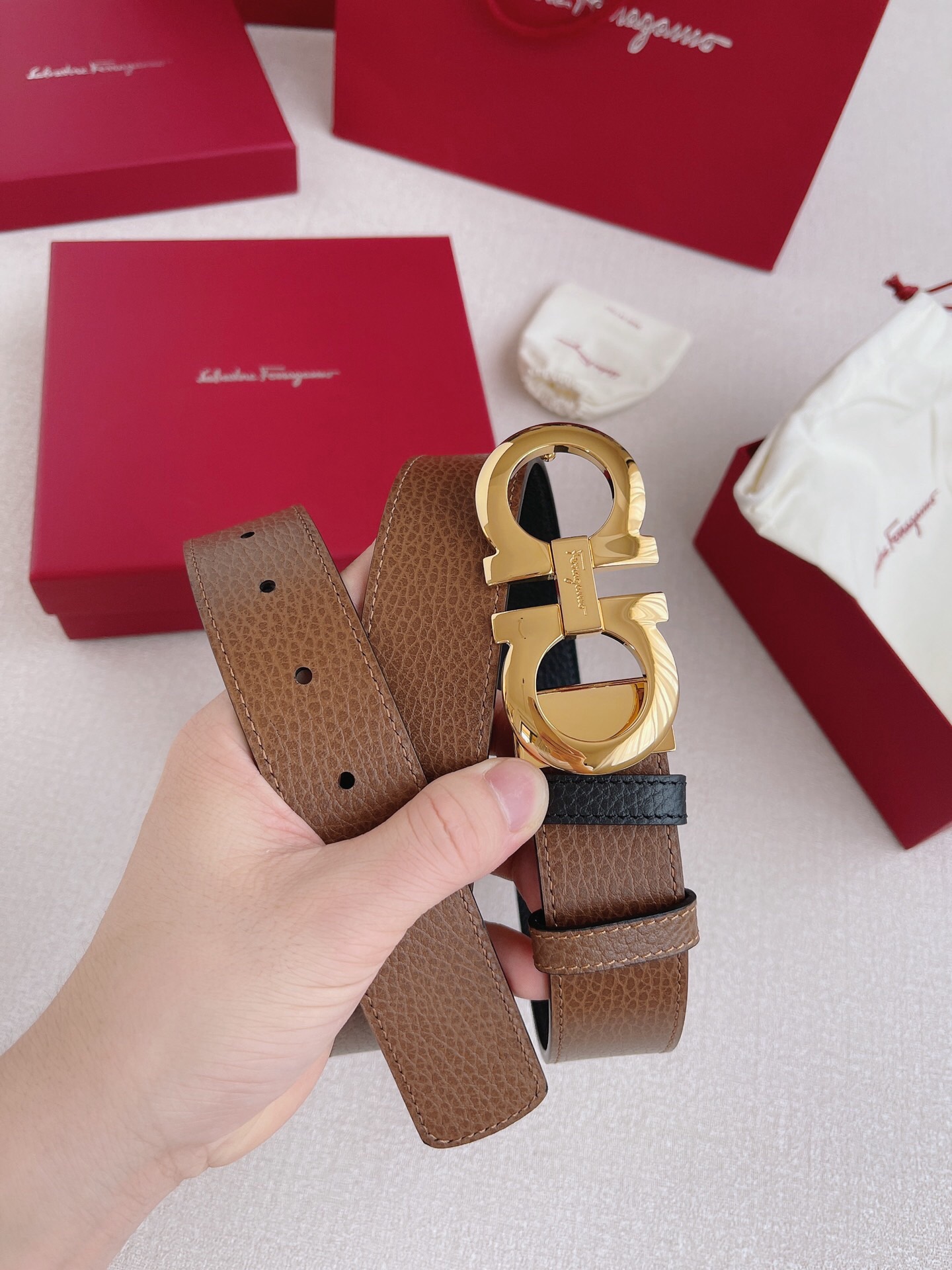 F*erragamo Top Version