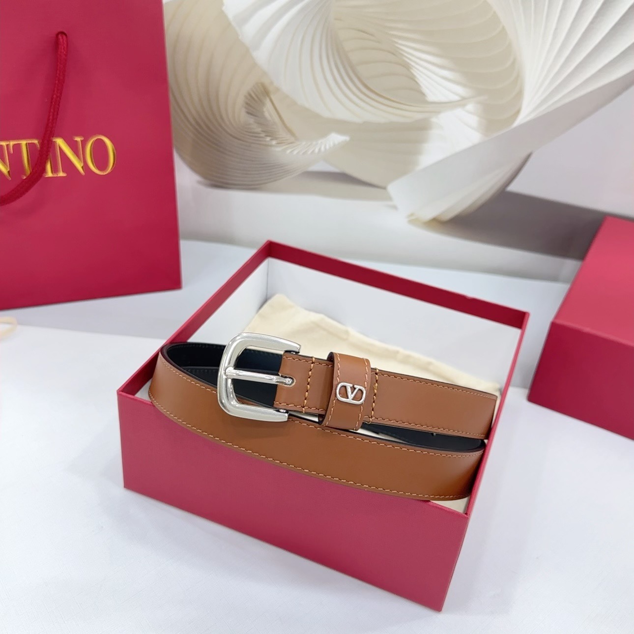 V*alentino Belts Top Quality