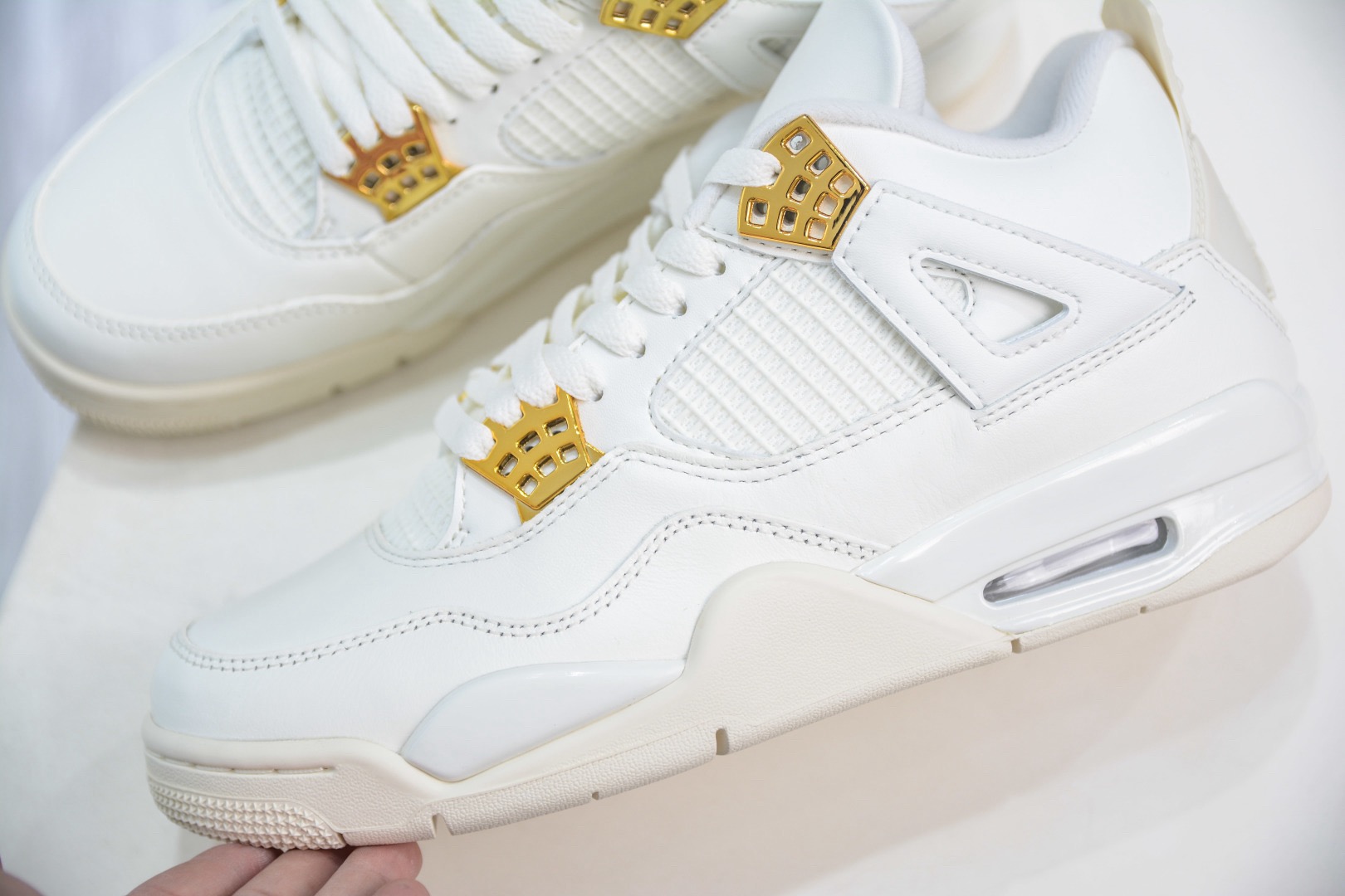 Air Jordan 4 AJ4 sneaker