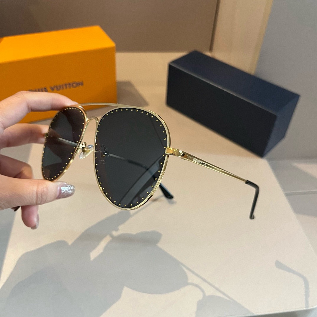 L*ouis V*uitton Glasses