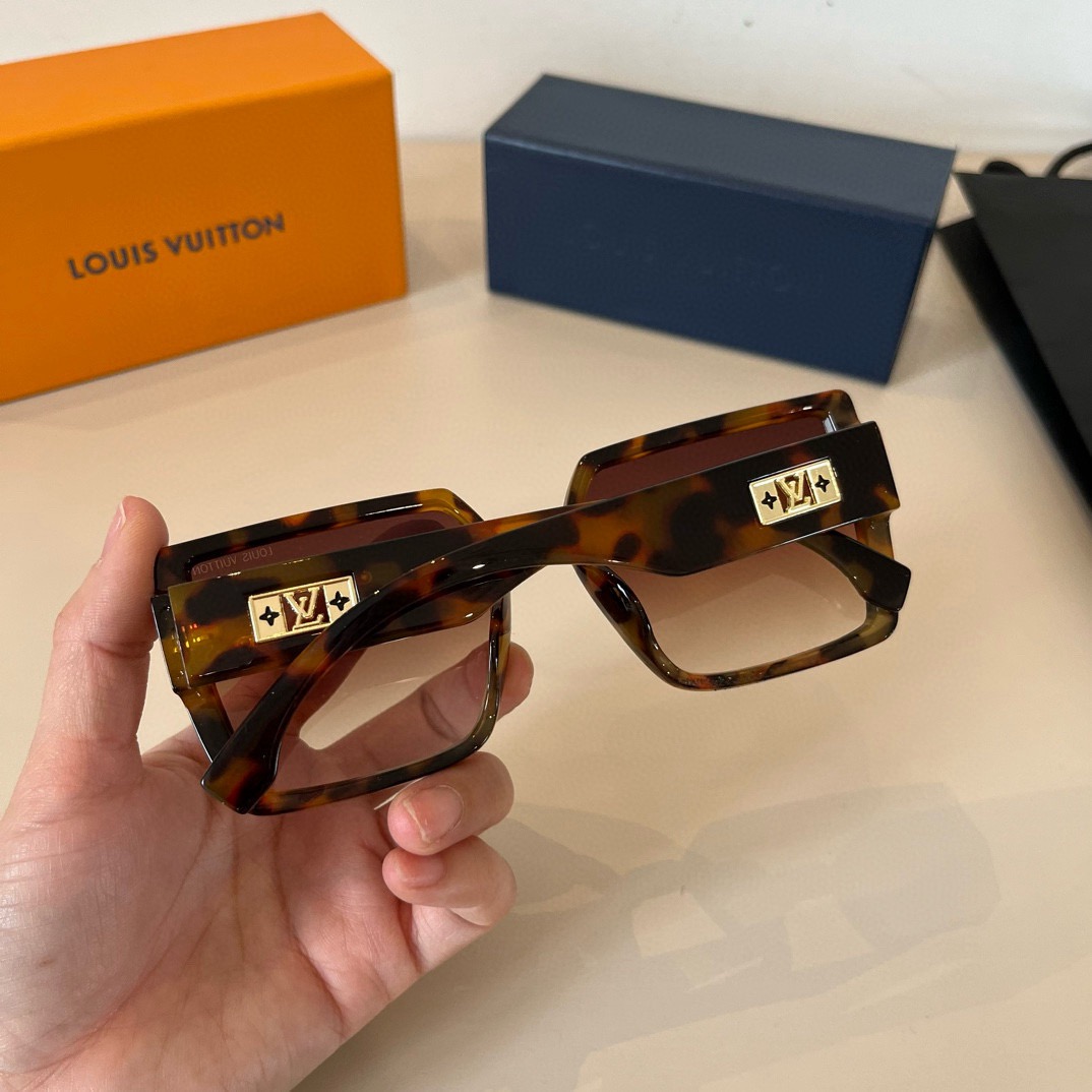 L*ouis V*uitton Glasses