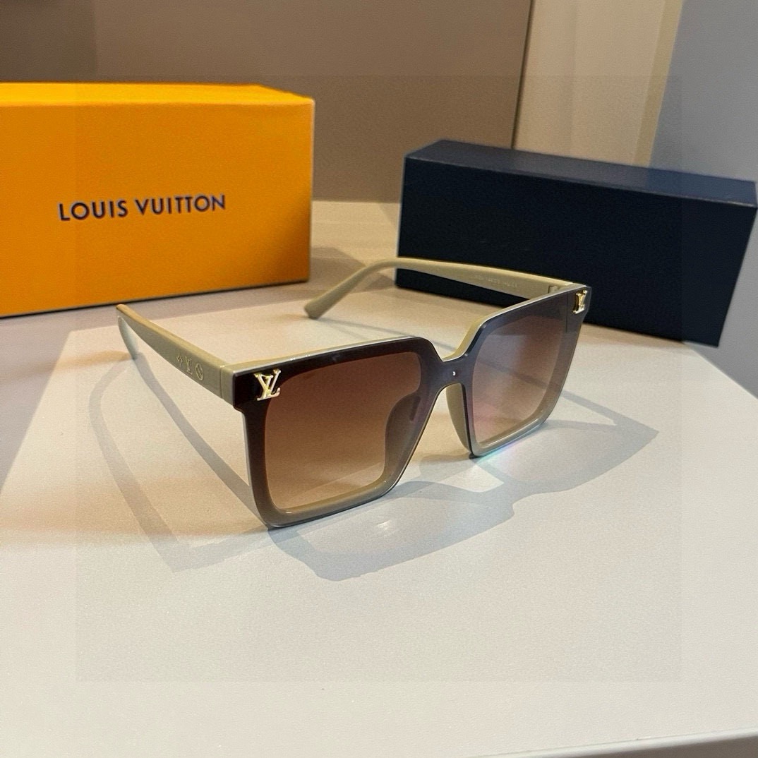 L*ouis V*uitton Glasses