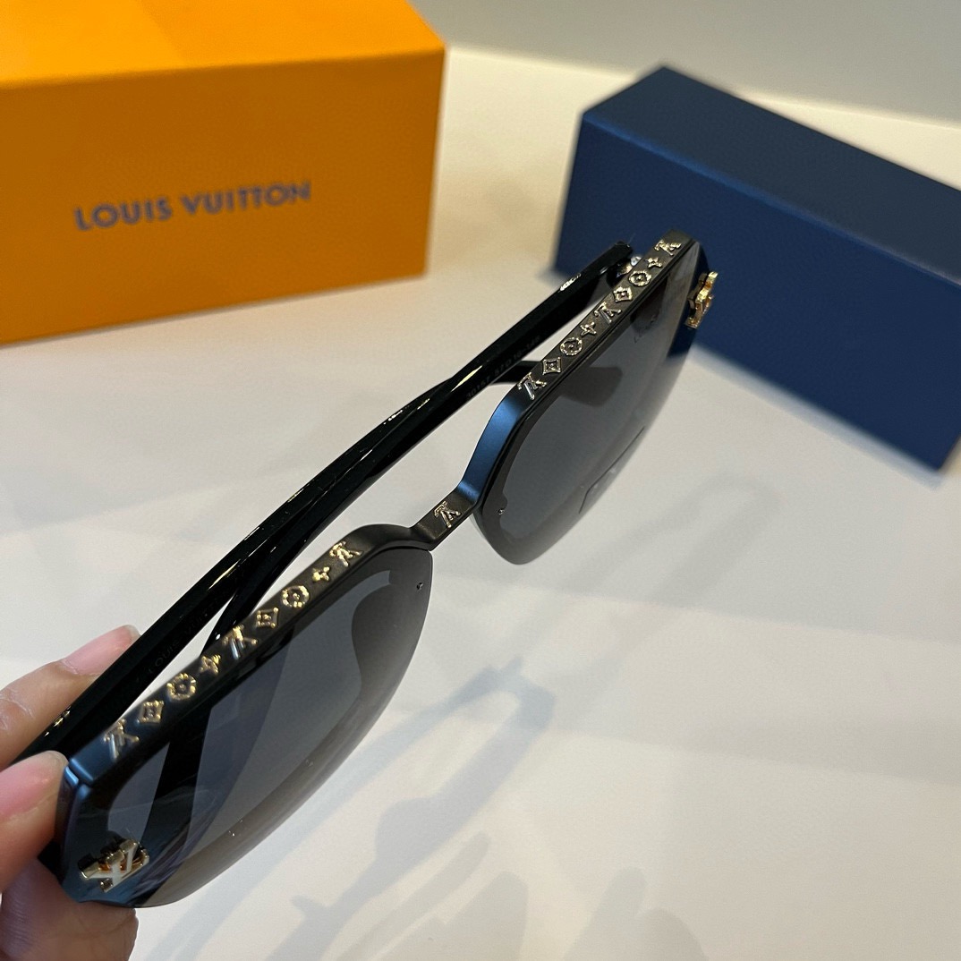 L*ouis V*uitton Glasses