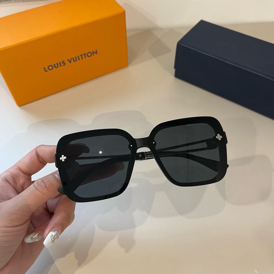 L*ouis V*uitton Glasses