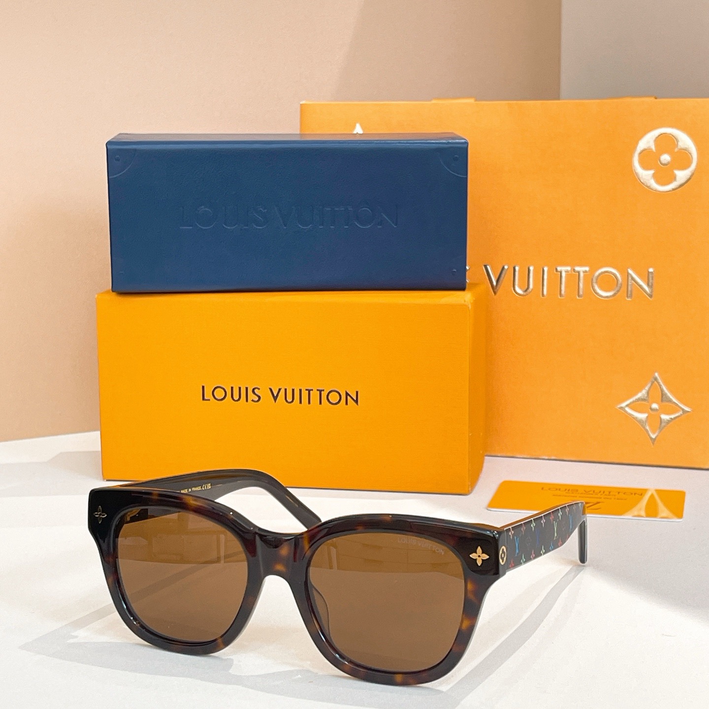 L*ouis V*uitton Glasses