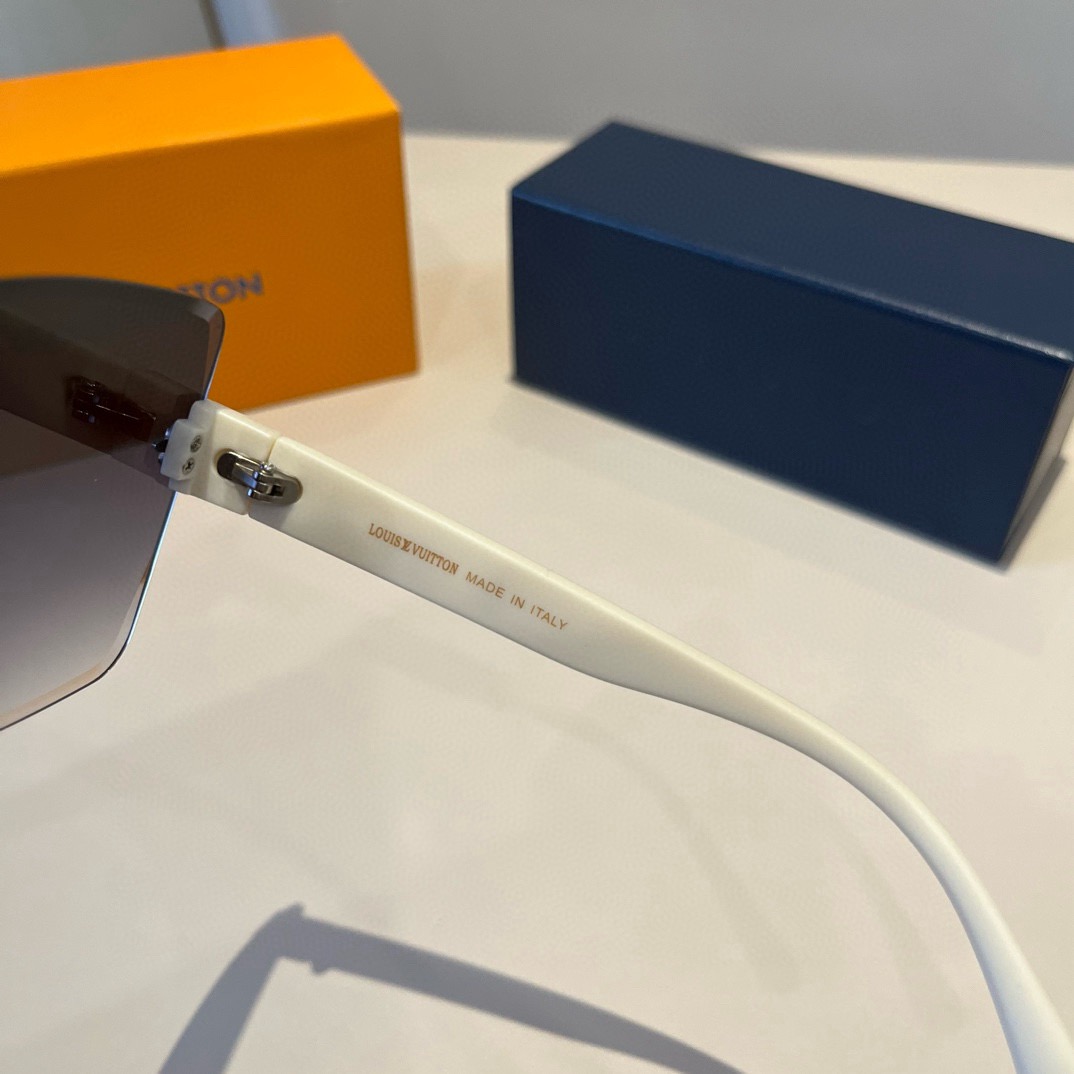 L*ouis V*uitton Glasses