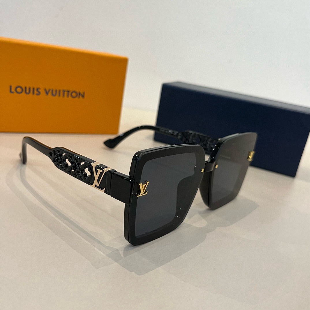 L*ouis V*uitton Glasses