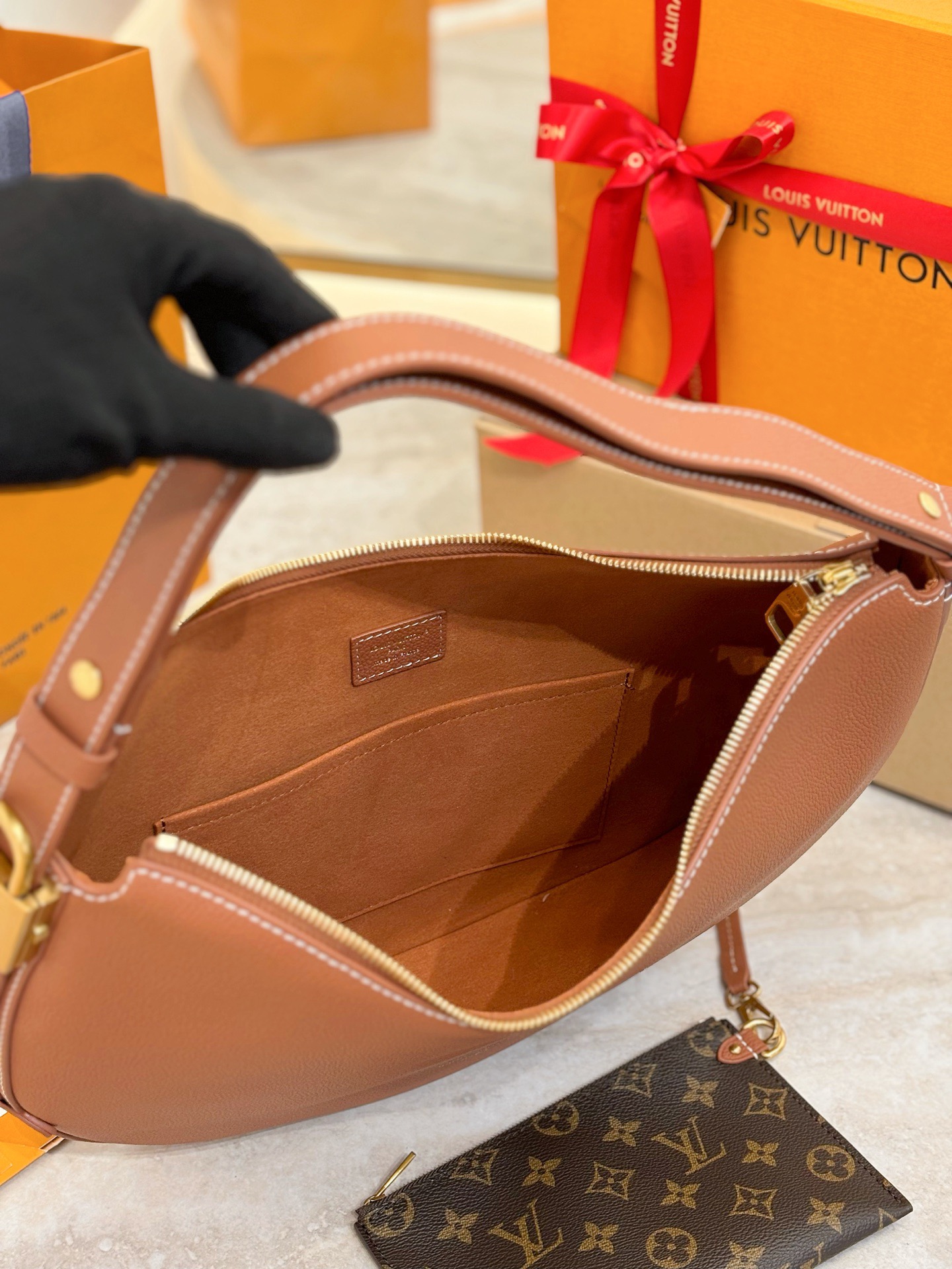 L*ouis V*uitton Top Bag