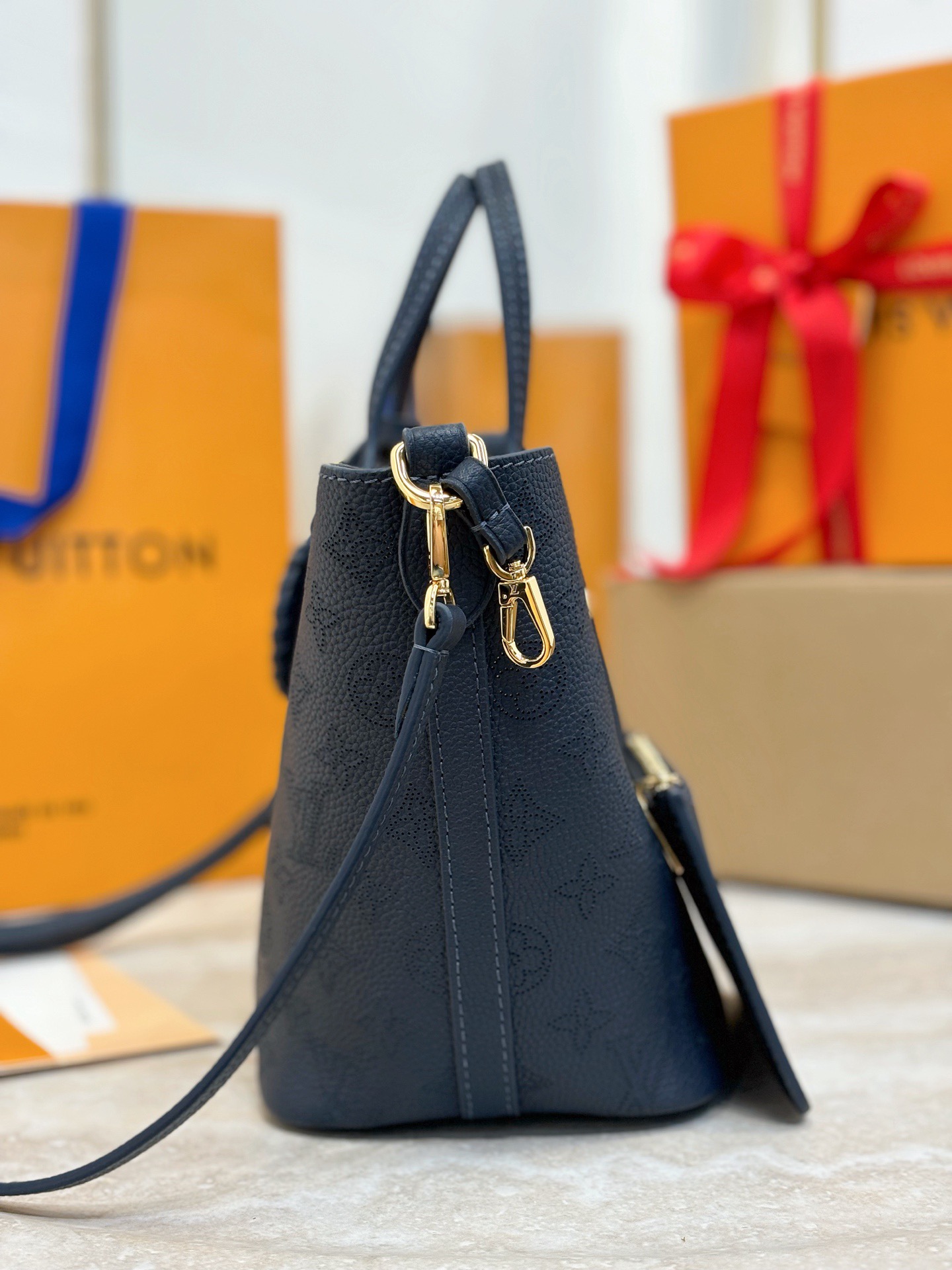 L*ouis V*uitton Top Bag