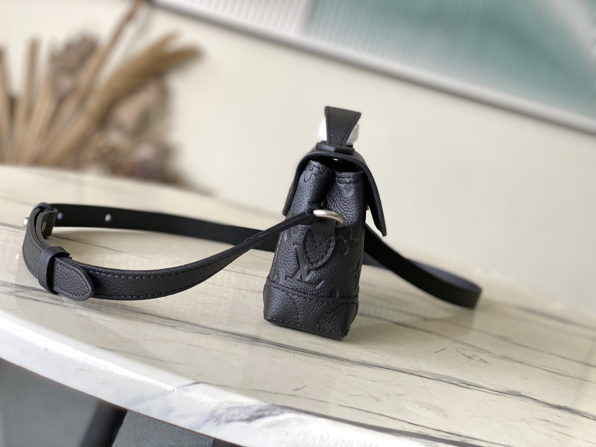 L*ouis V*uitton Top Bag